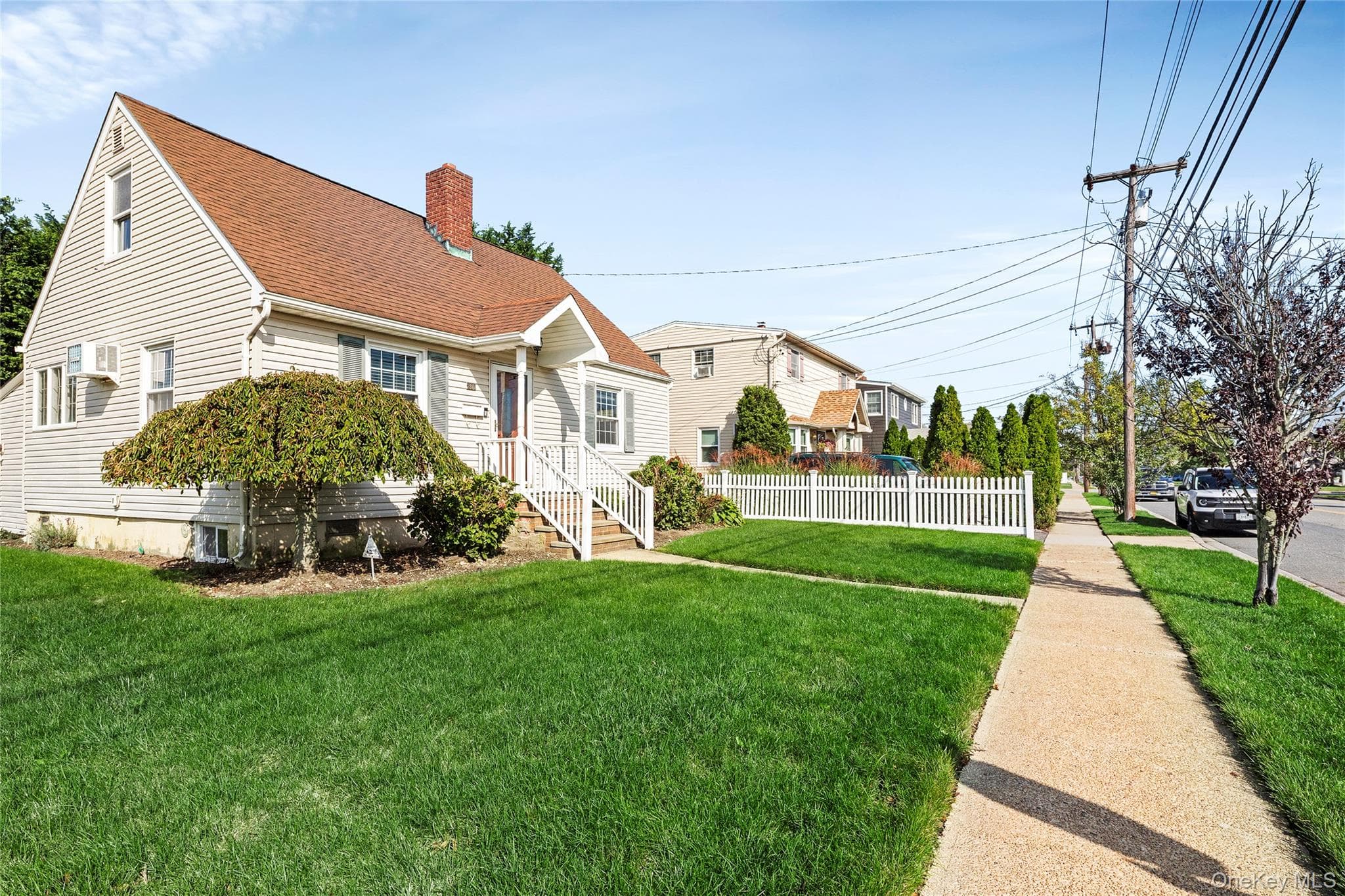 200 Forest Avenue thumbnail 3