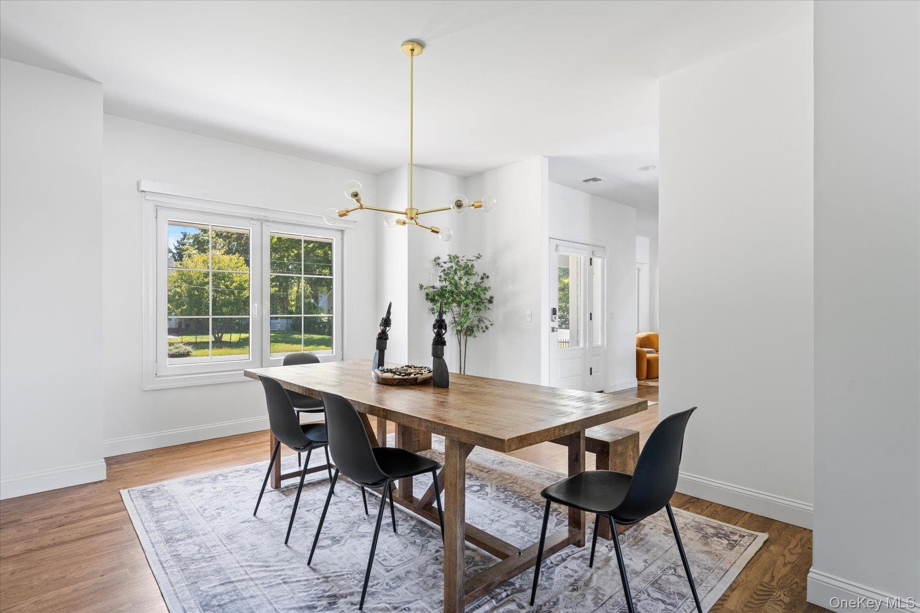 660 Sutton Place thumbnail 6
