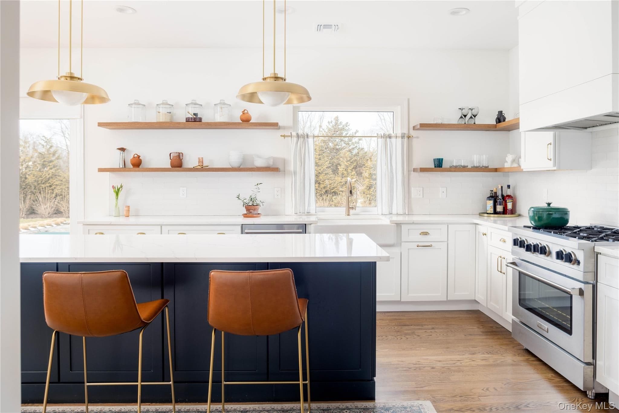 660 Sutton Place thumbnail 10