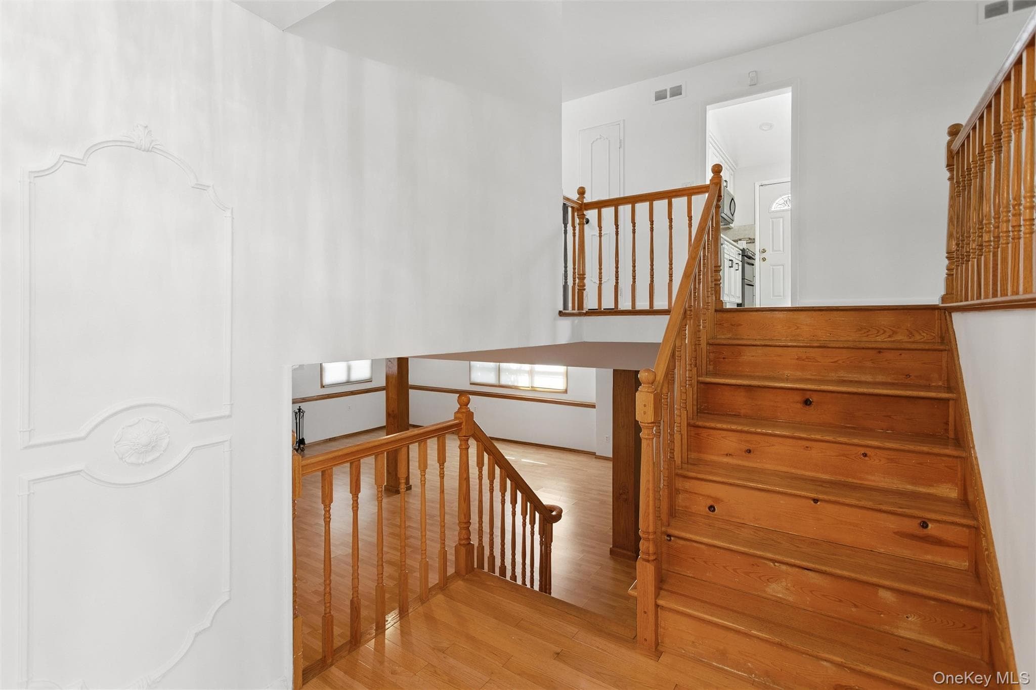 1031 Fordham Lane thumbnail 4