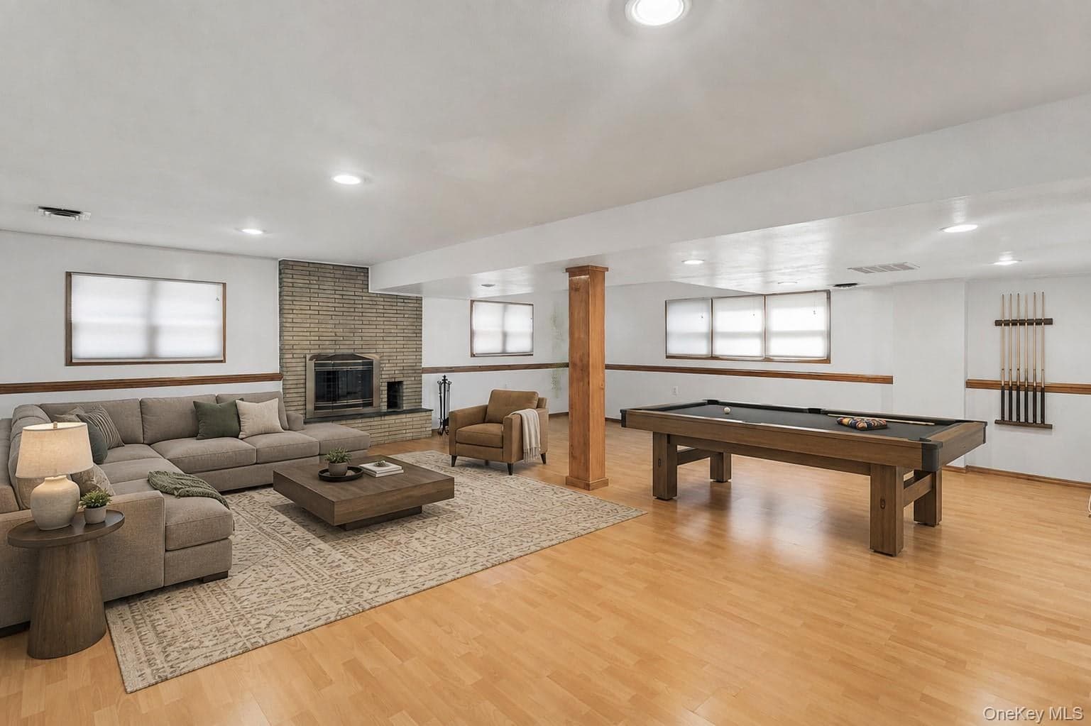 1031 Fordham Lane thumbnail 15