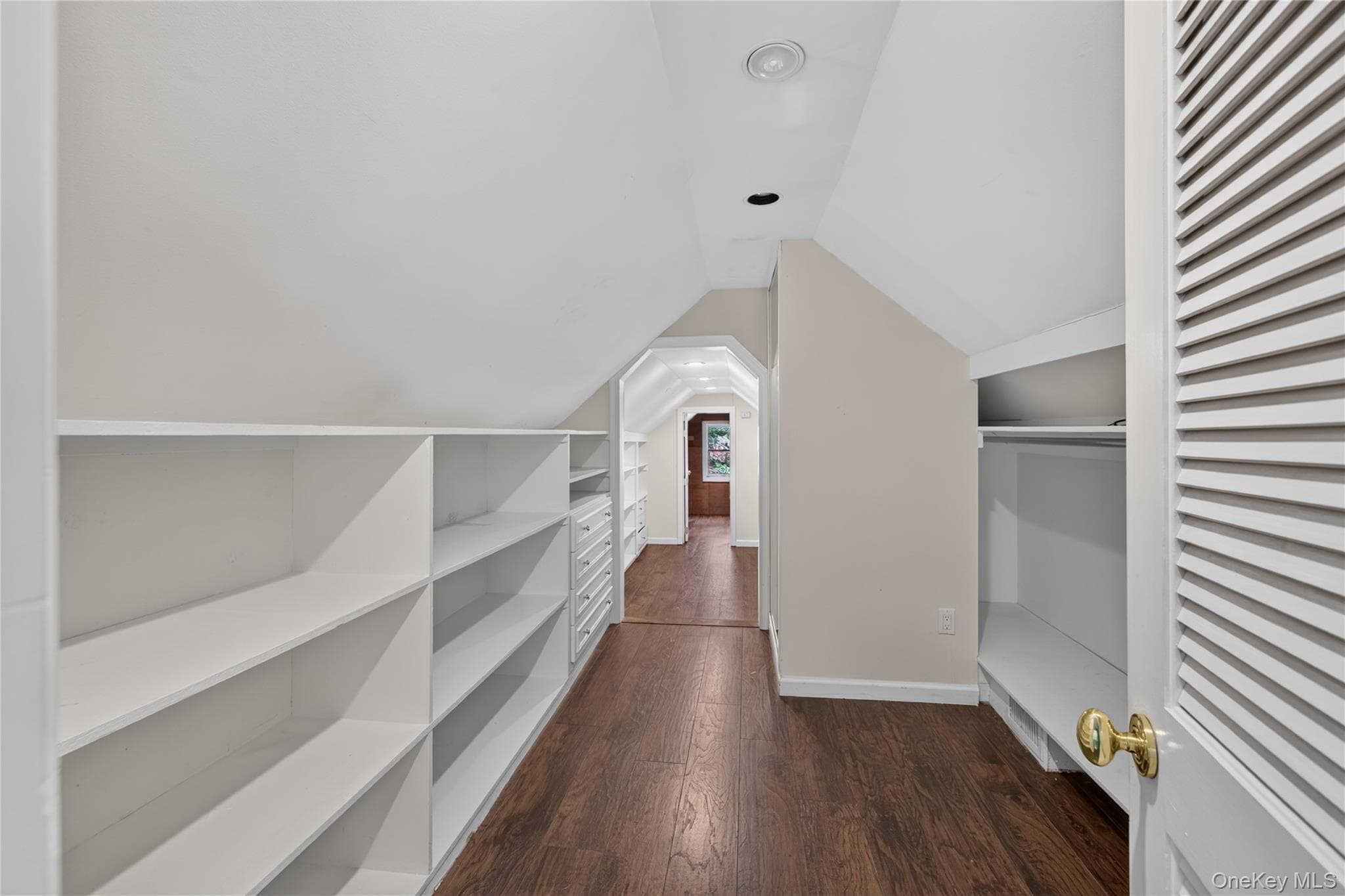 1574 Laurel Hollow Road thumbnail 25