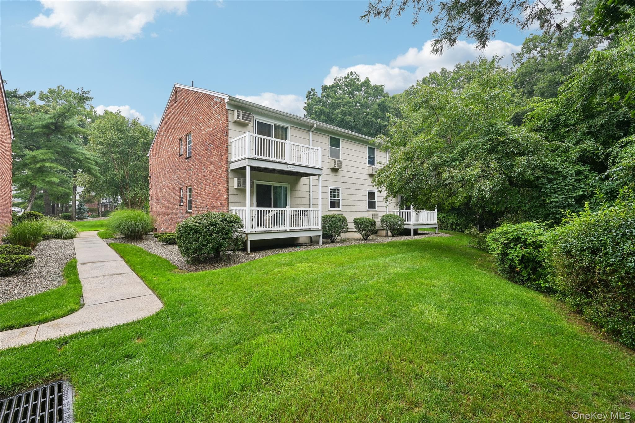 192 Doxbury Lane thumbnail 22