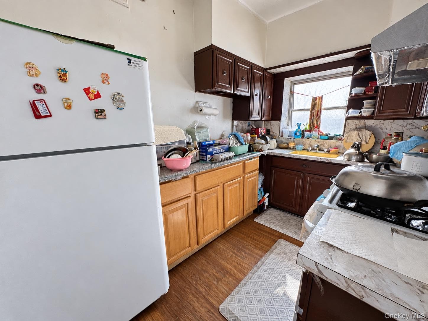 2137 E 14th Street thumbnail 22