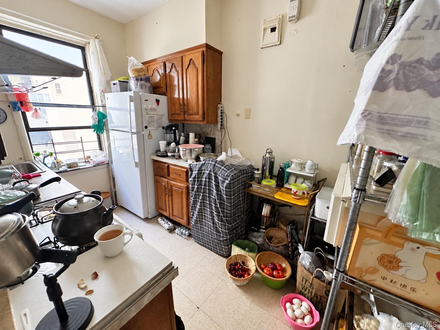 2137 E 14th Street thumbnail 18