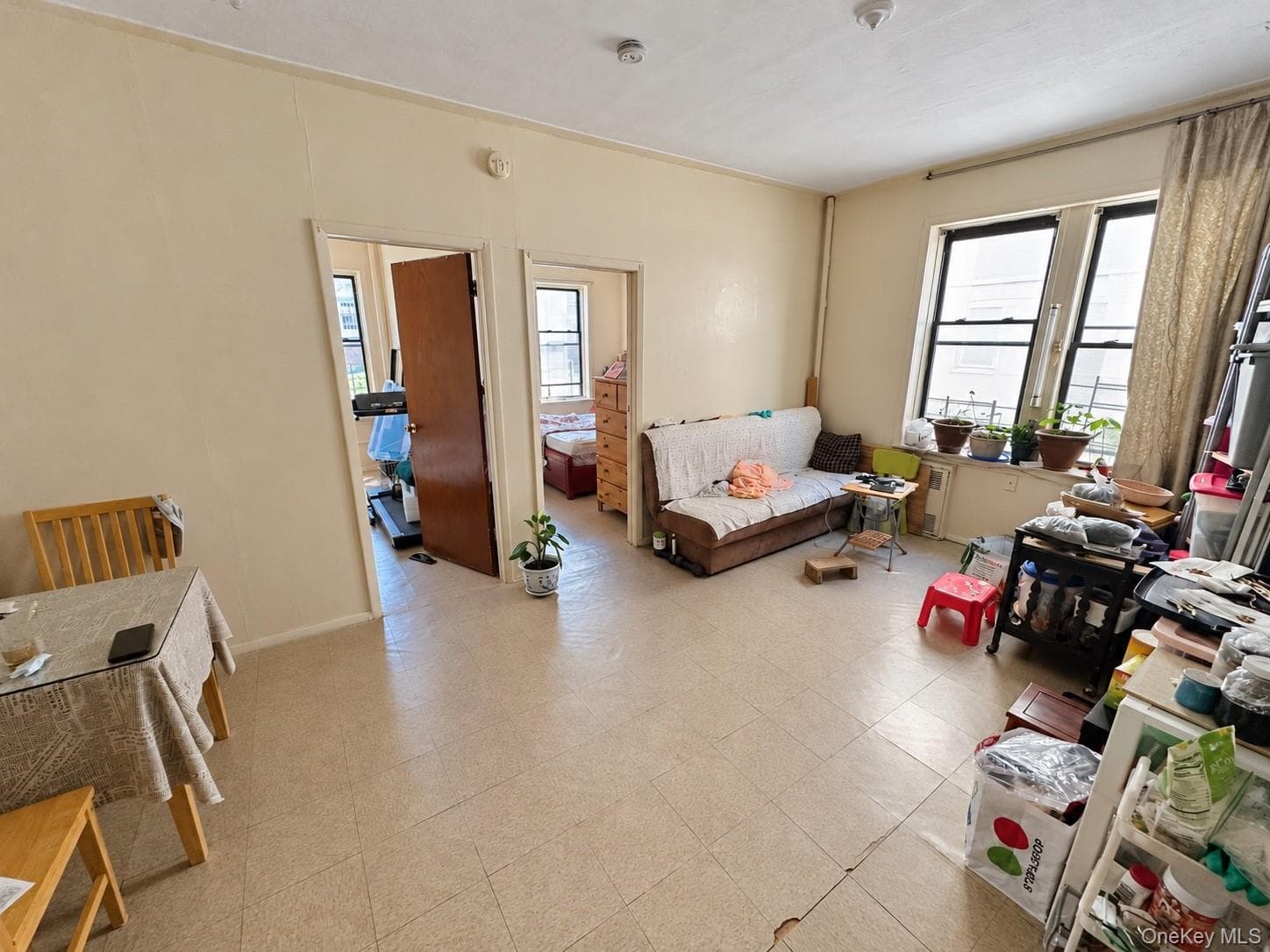 2137 E 14th Street thumbnail 12