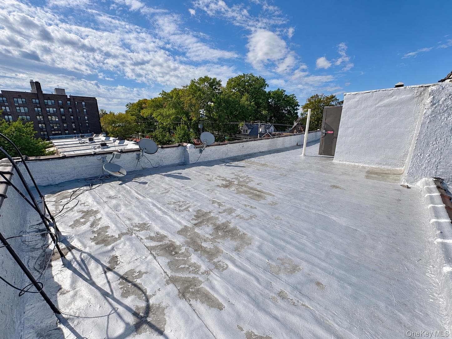 2137 E 14th Street thumbnail 39