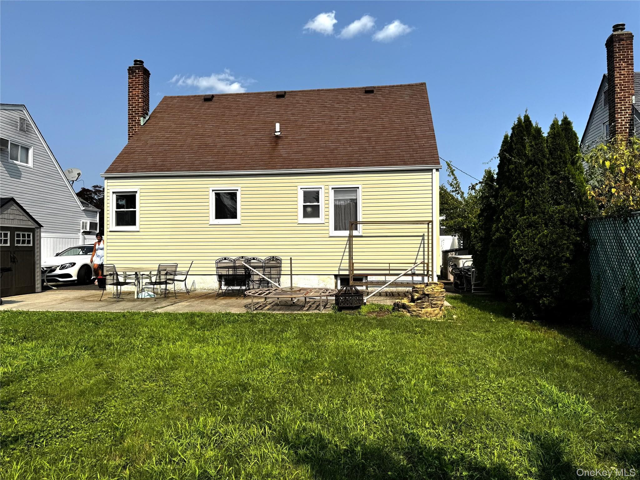 2312 Maple Street thumbnail 21