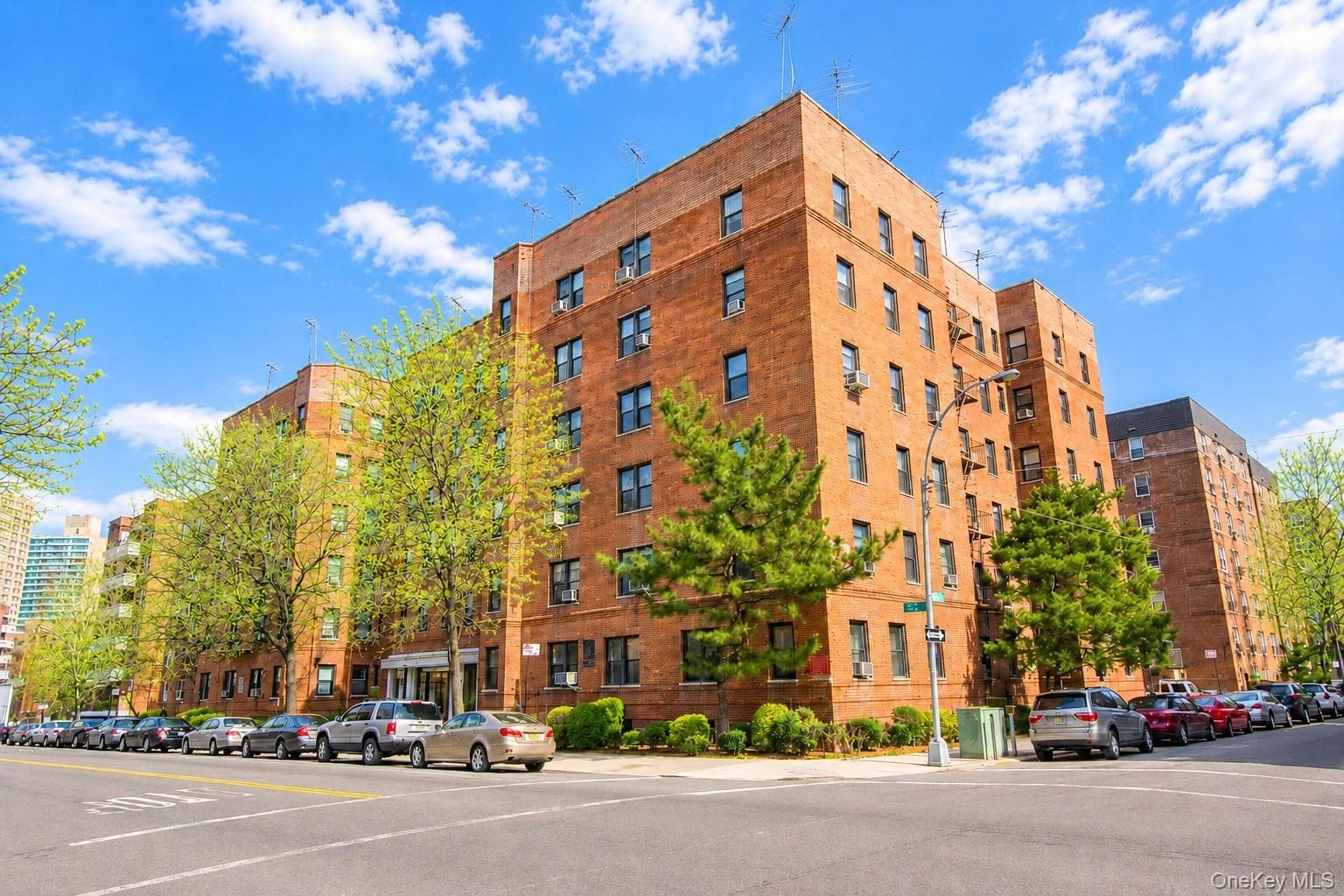 10010 67th Road Unit: 6C photo 1