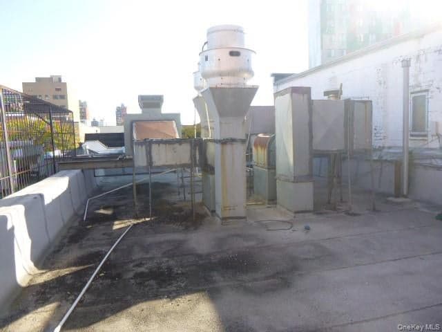 8-07 38th Avenue thumbnail 29