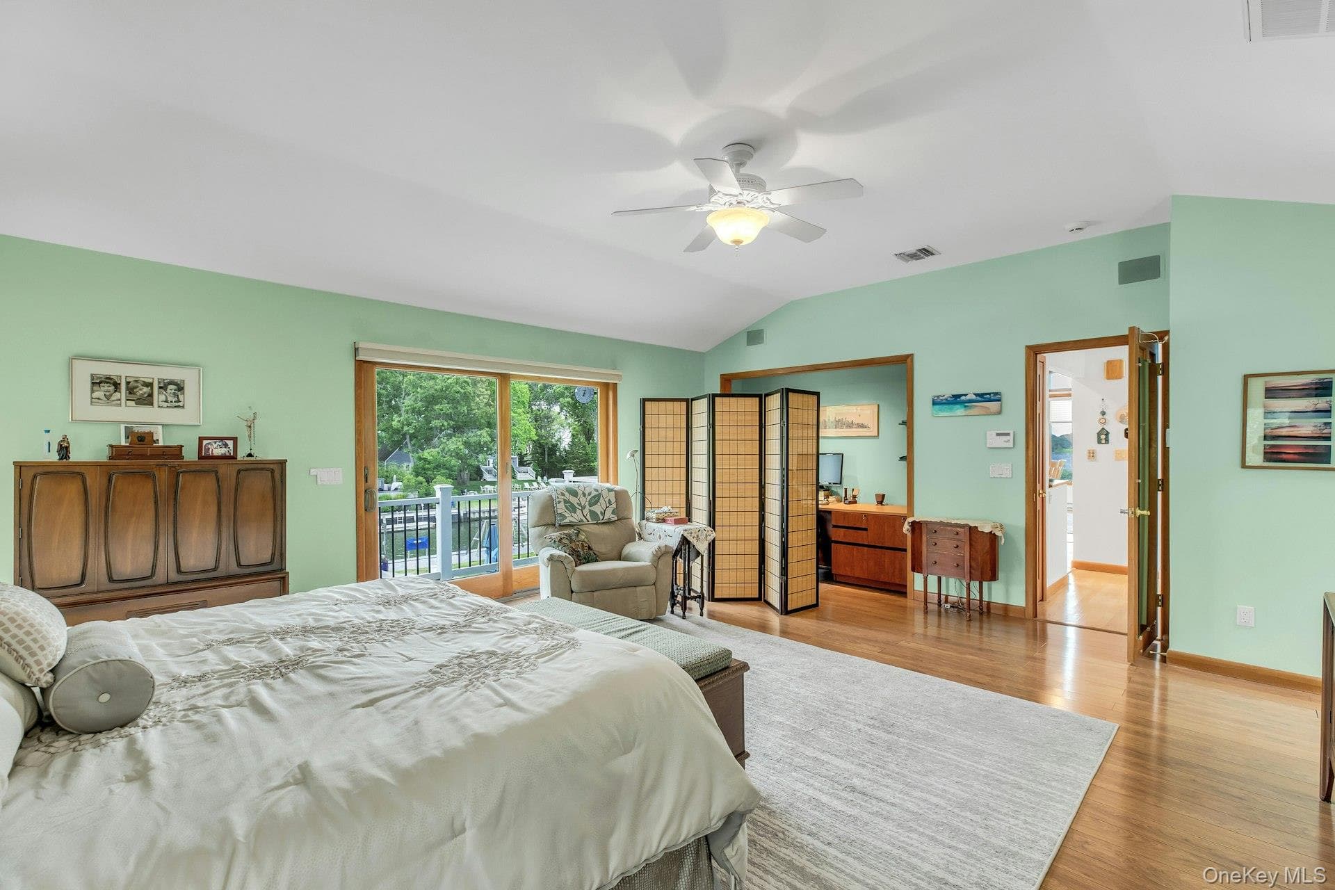 6 Mill Pond Road thumbnail 17
