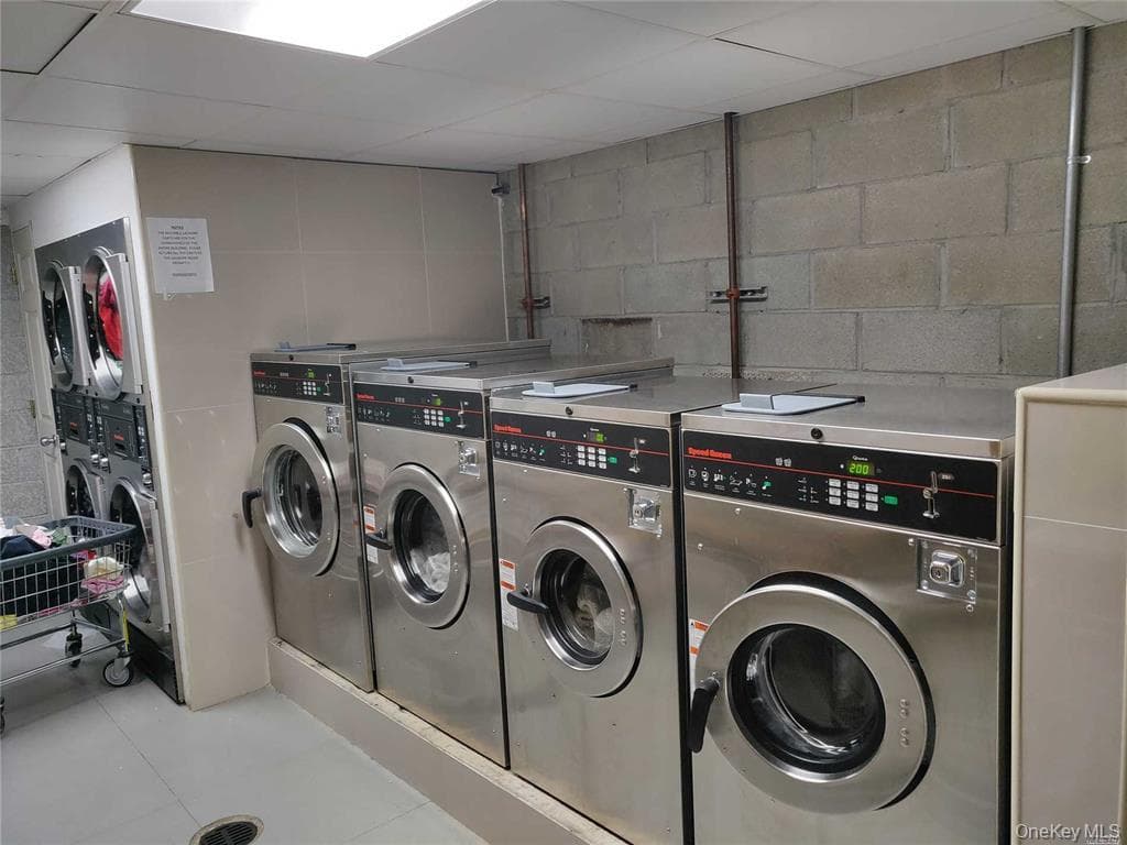8401 37th Avenue Unit: 306 thumbnail 10