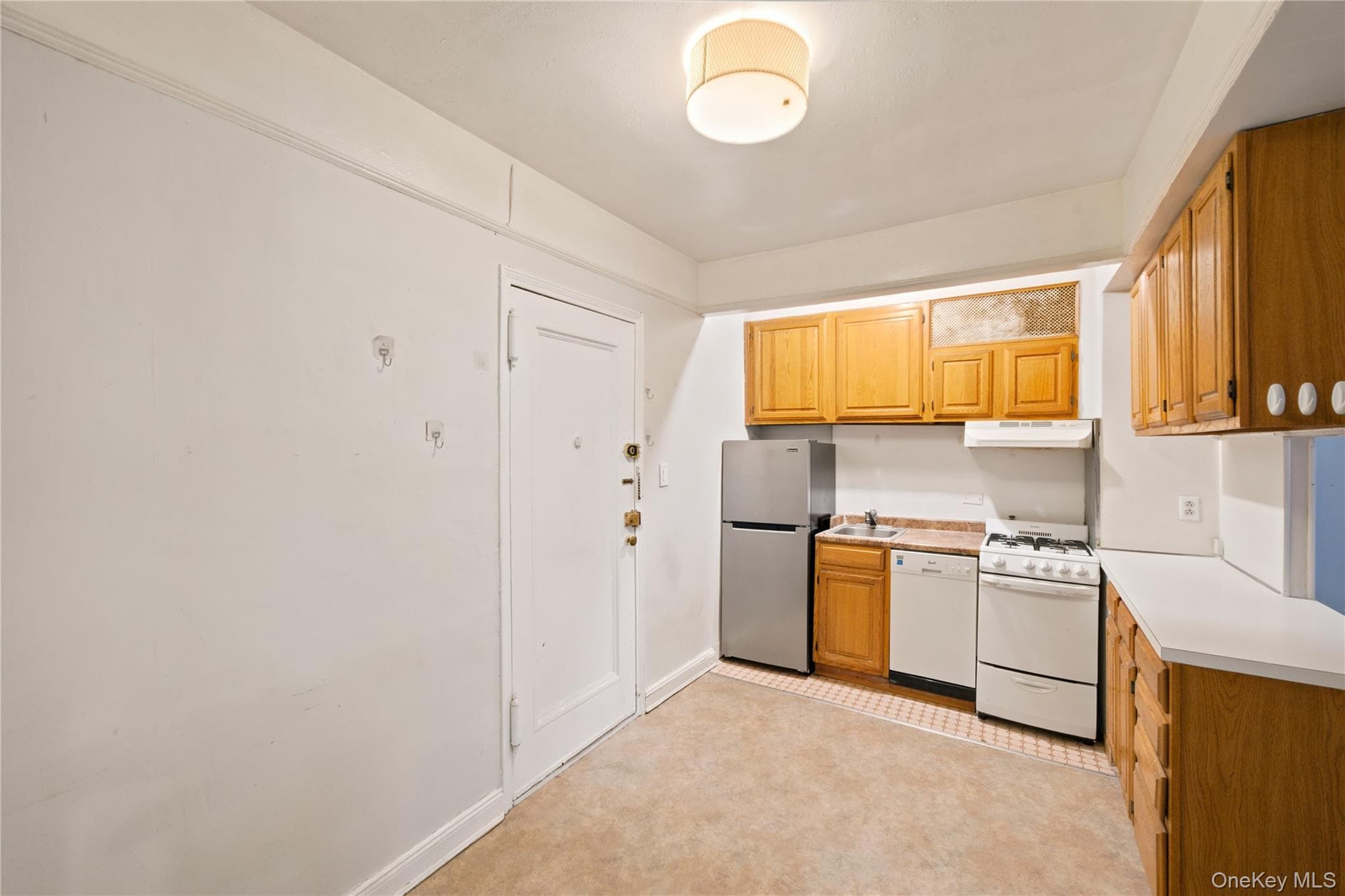 65-74 Saunders Street Unit: 3H thumbnail 5