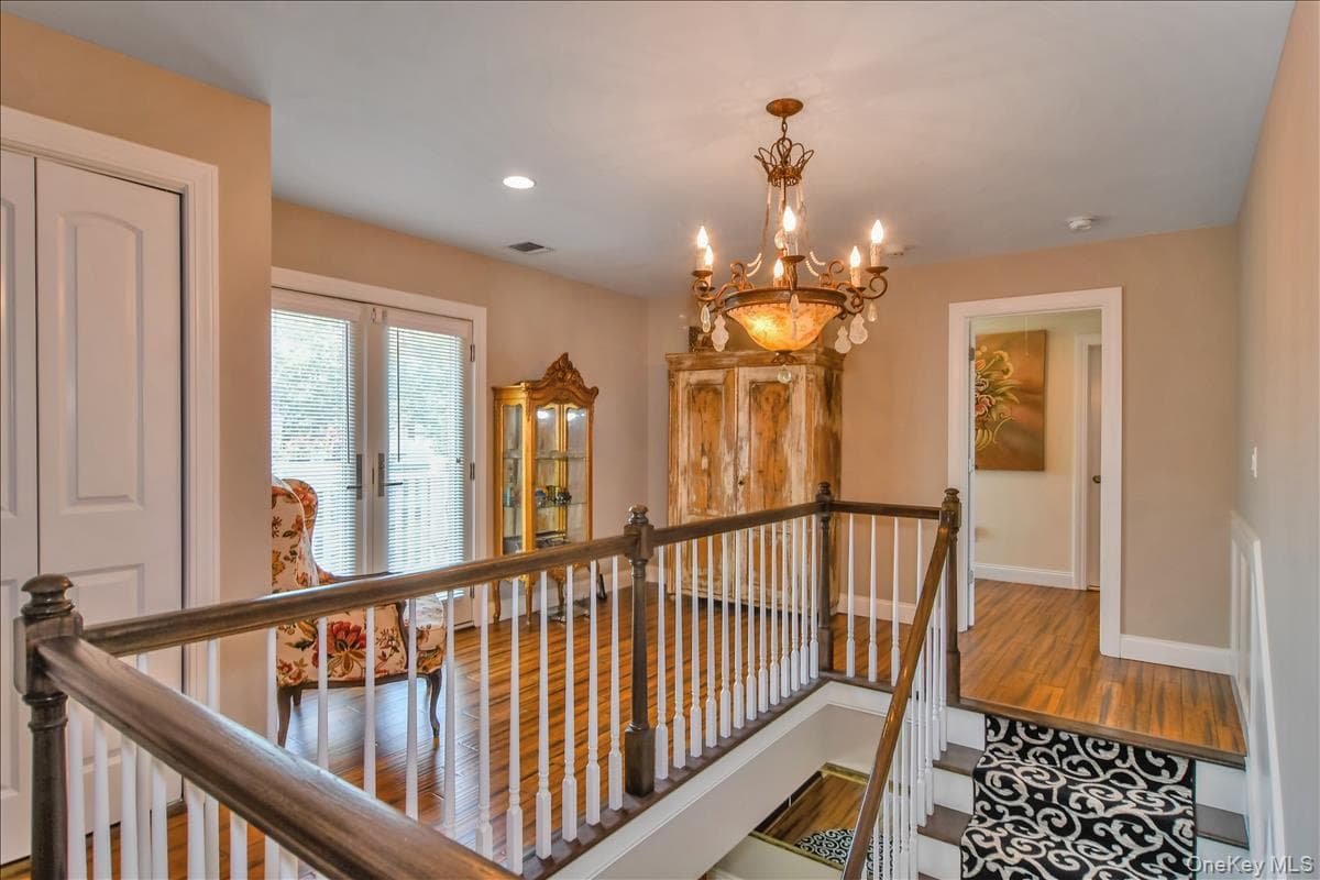 954 Glenridge Avenue thumbnail 12