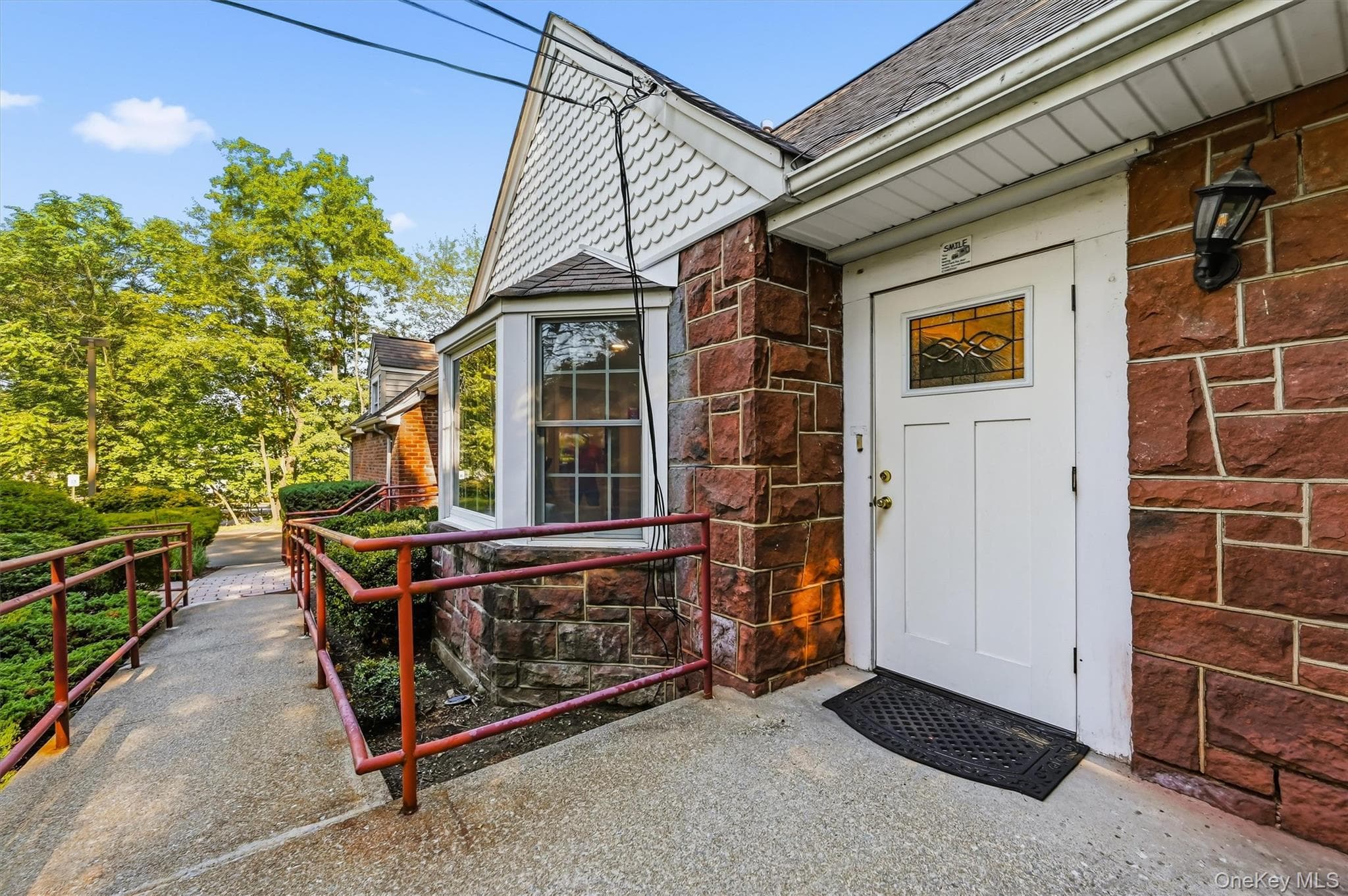 18 Laurel Road thumbnail 4