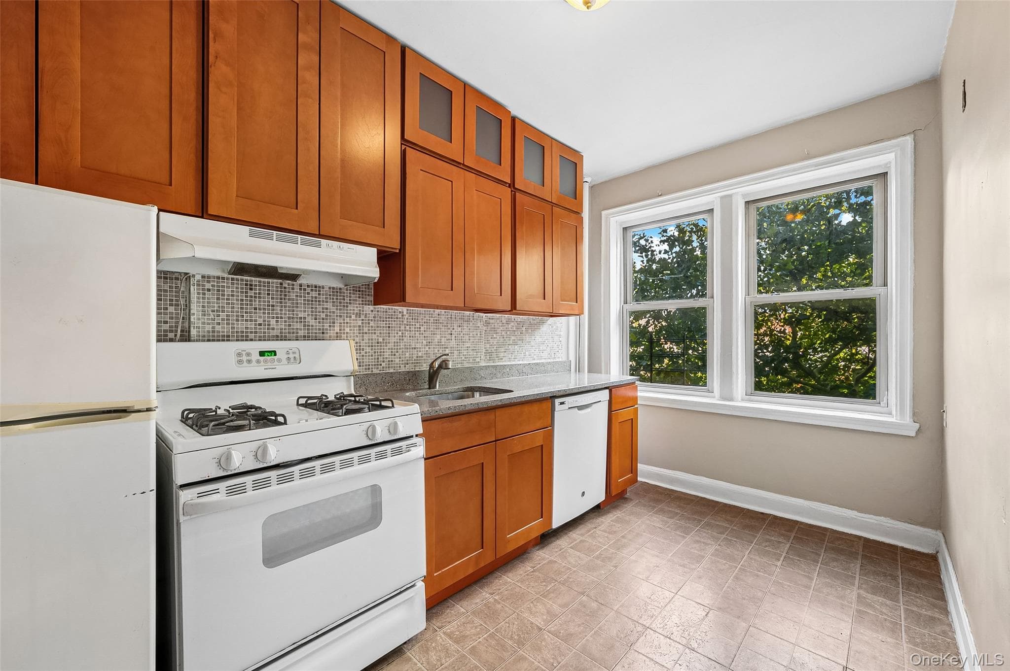 48-42 44th Street Unit: 4J thumbnail 6
