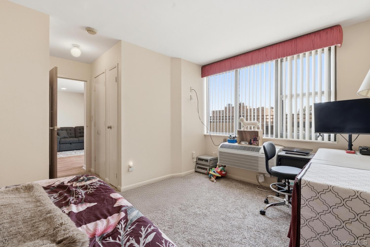 185 W Park Avenue Unit: 406 thumbnail 20
