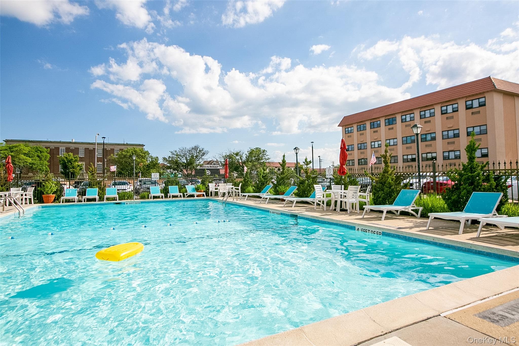 185 W Park Avenue Unit: 406 thumbnail 10