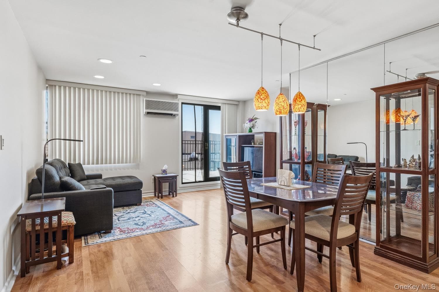 185 W Park Avenue Unit: 406 thumbnail 12