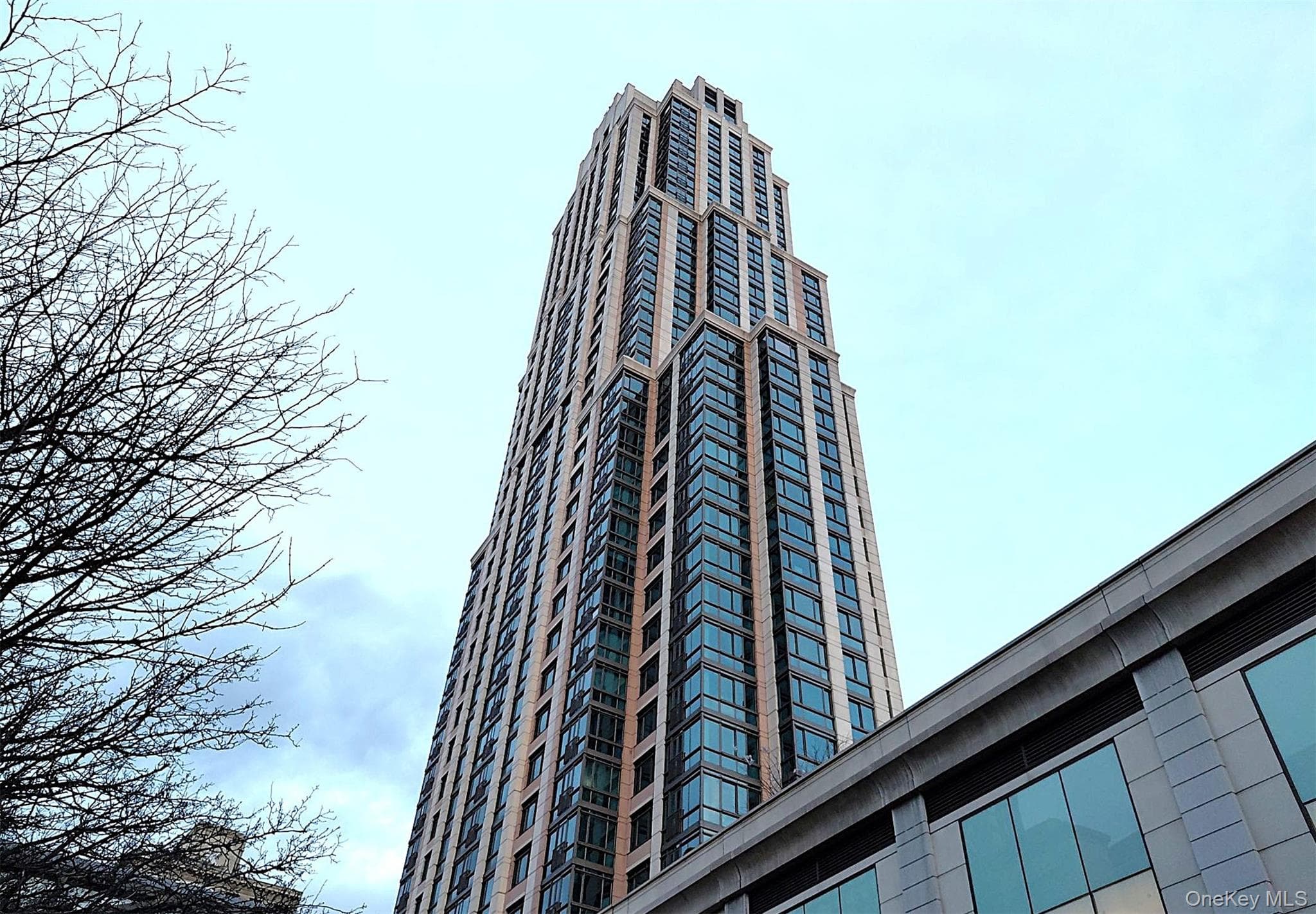175 Huguenot Street Unit: 1005, New Rochelle