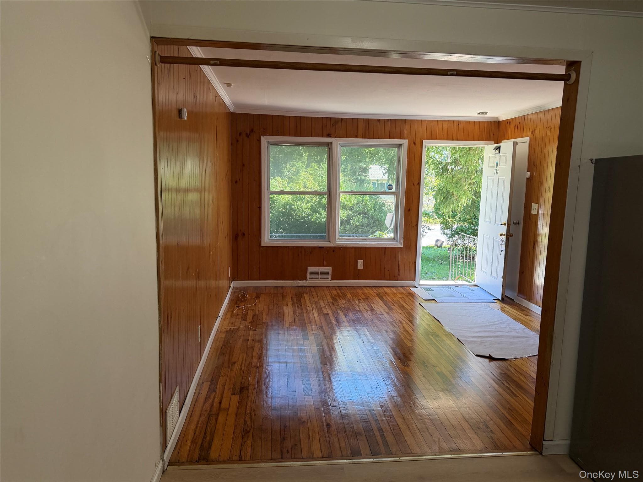 748 Doane Avenue thumbnail 4