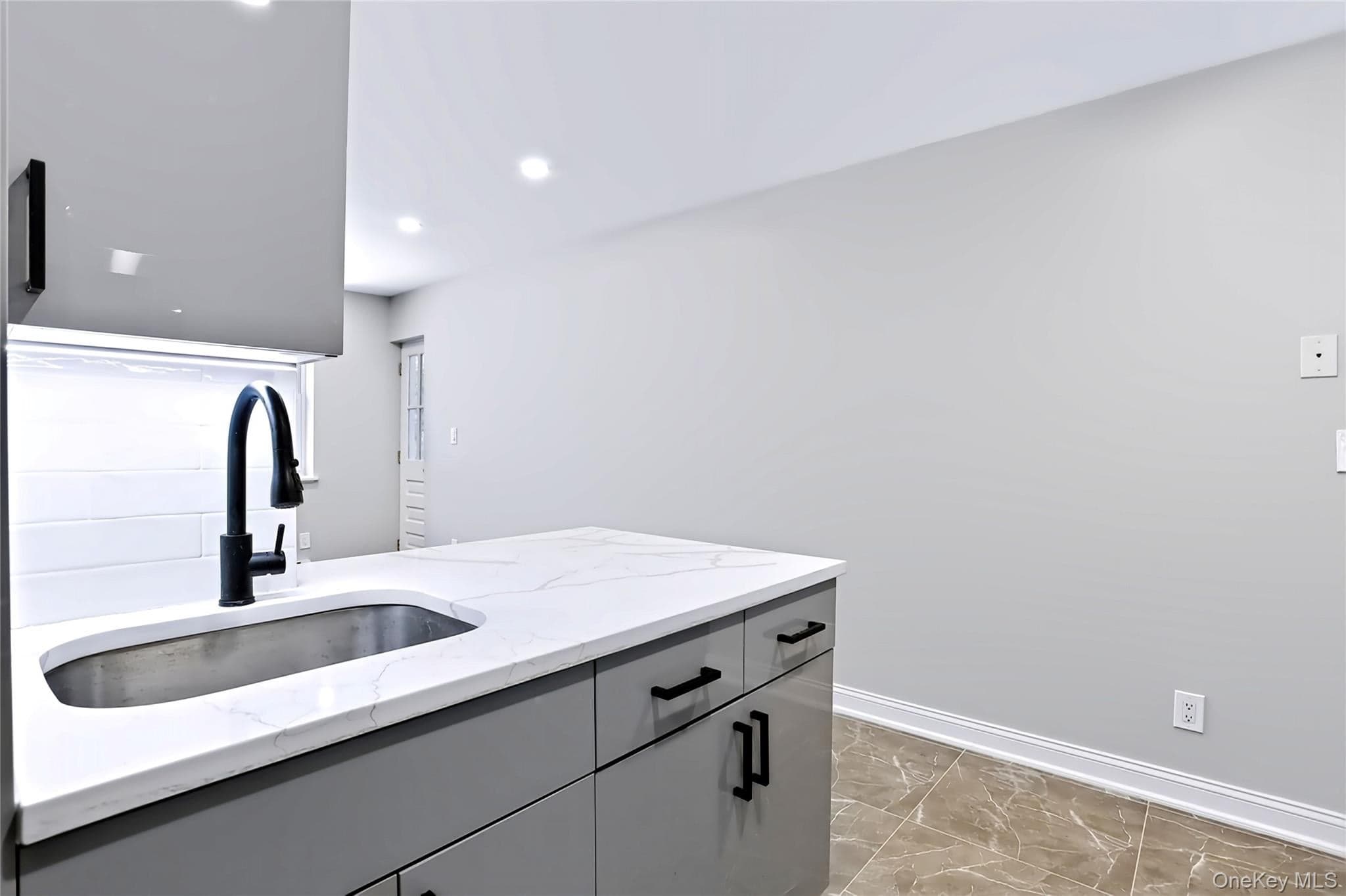 221 Kearsing Parkway Unit: E thumbnail 10