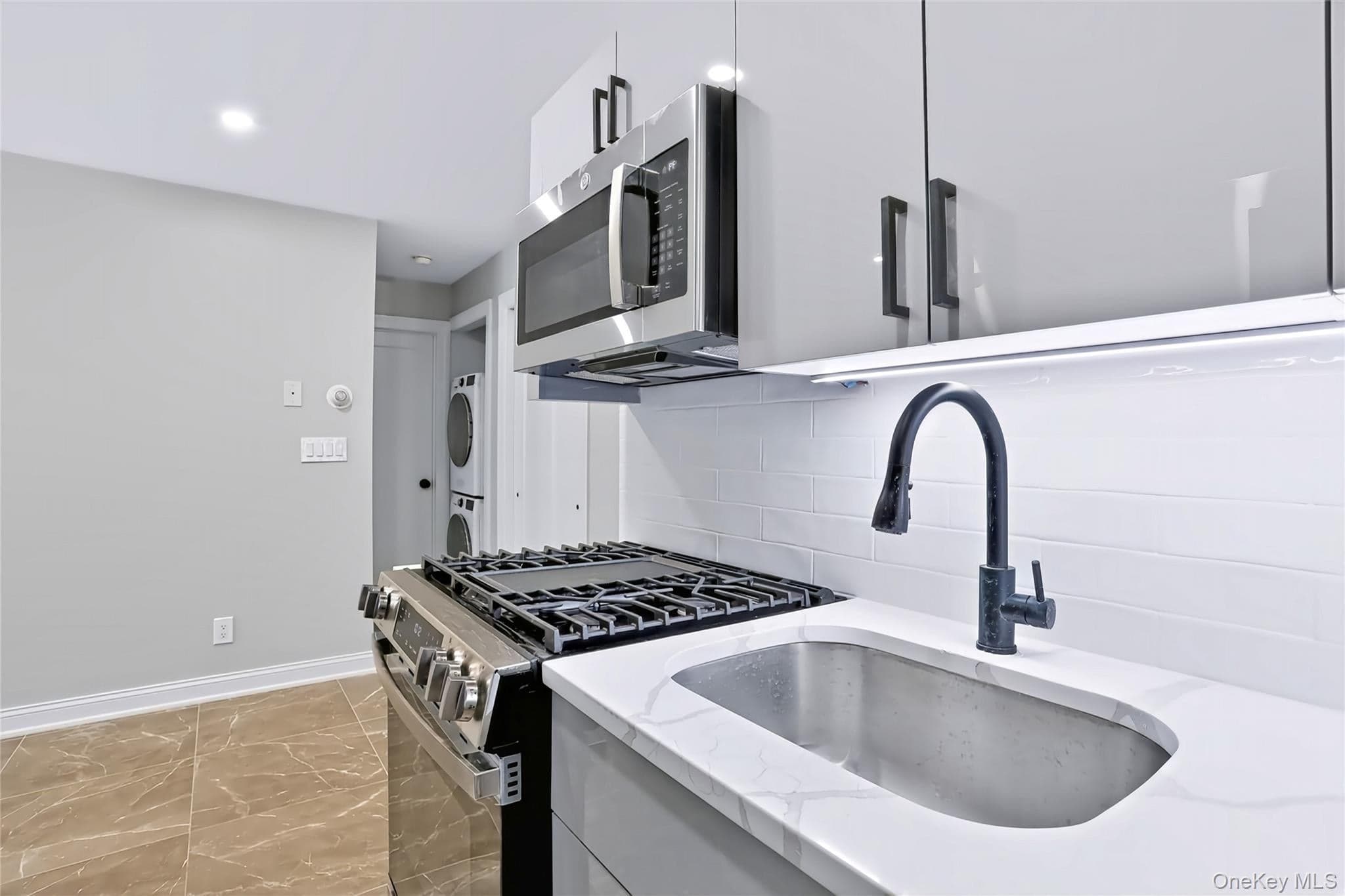 221 Kearsing Parkway Unit: E thumbnail 9