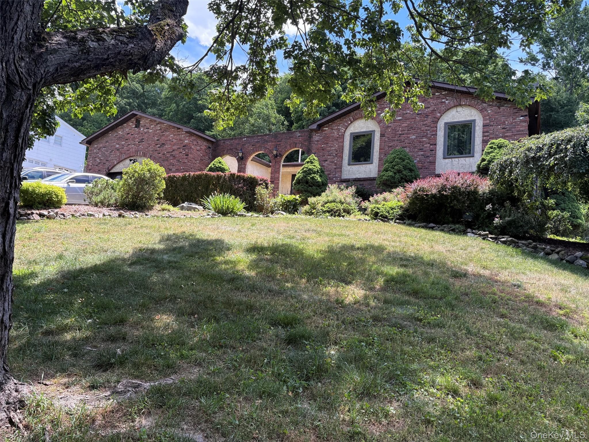 12 Arlington Drive, Blooming Grove