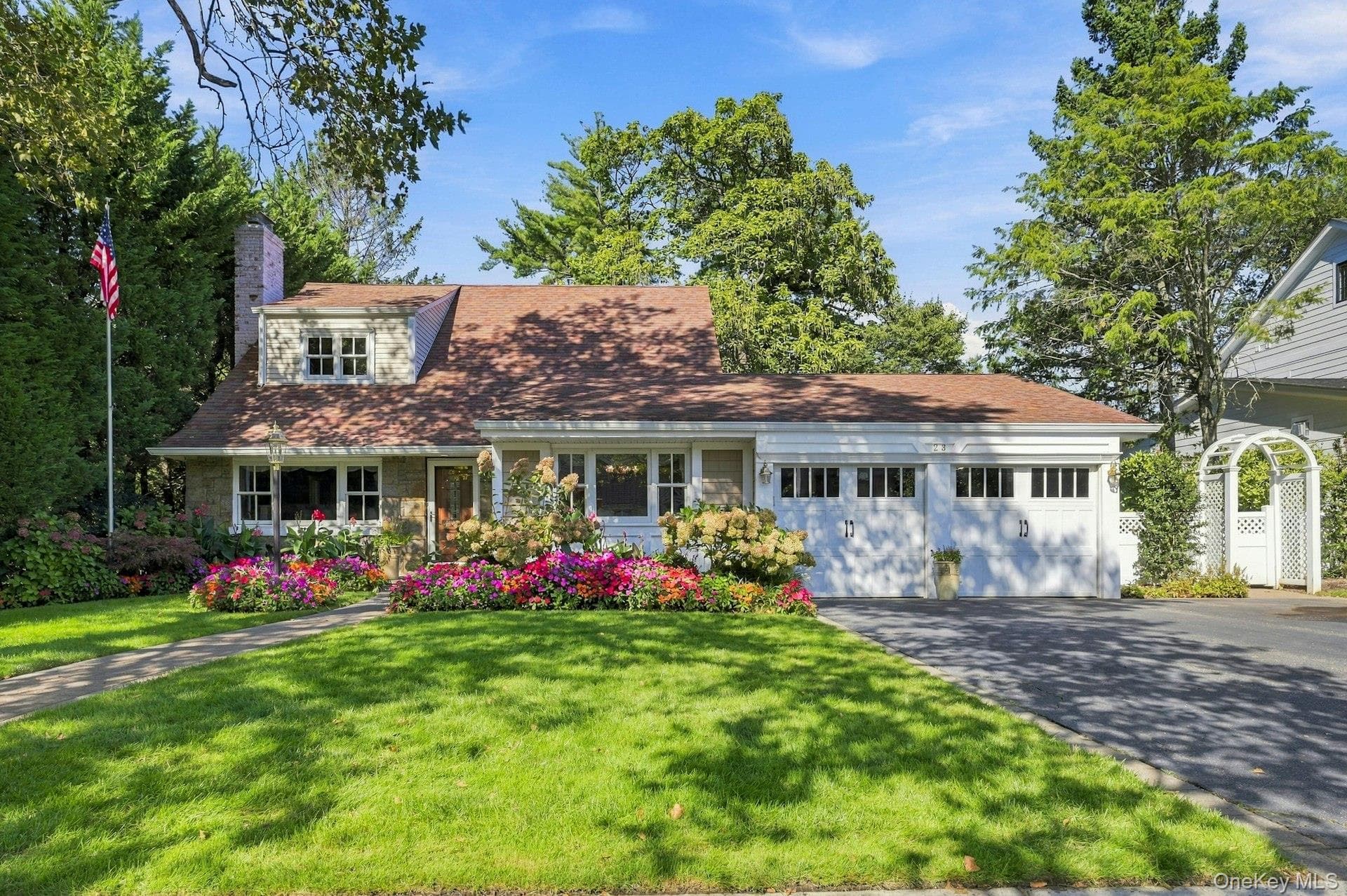 23 Allen Road, Rockville Centre
