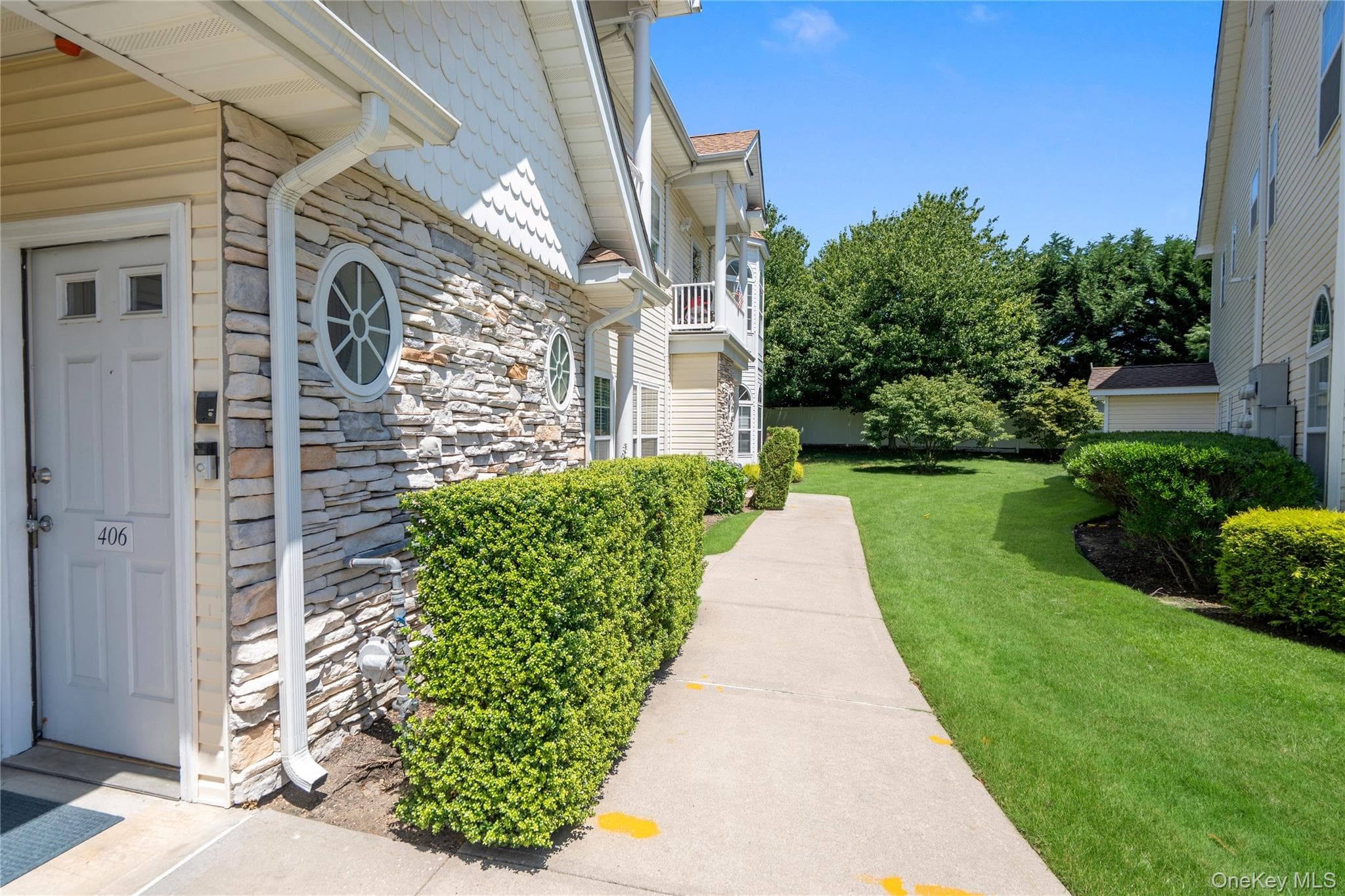 406 Narragansett Villas Drive thumbnail 3