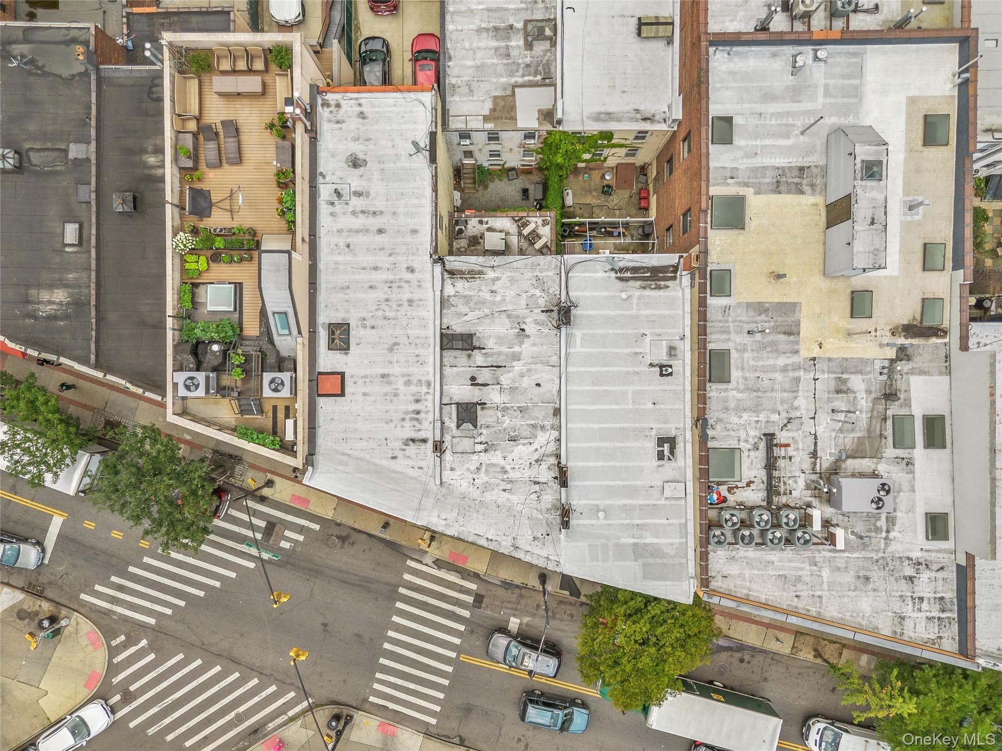 60-11 Myrtle Avenue thumbnail 20