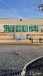 334 Smithaven Mall DR thumbnail 2