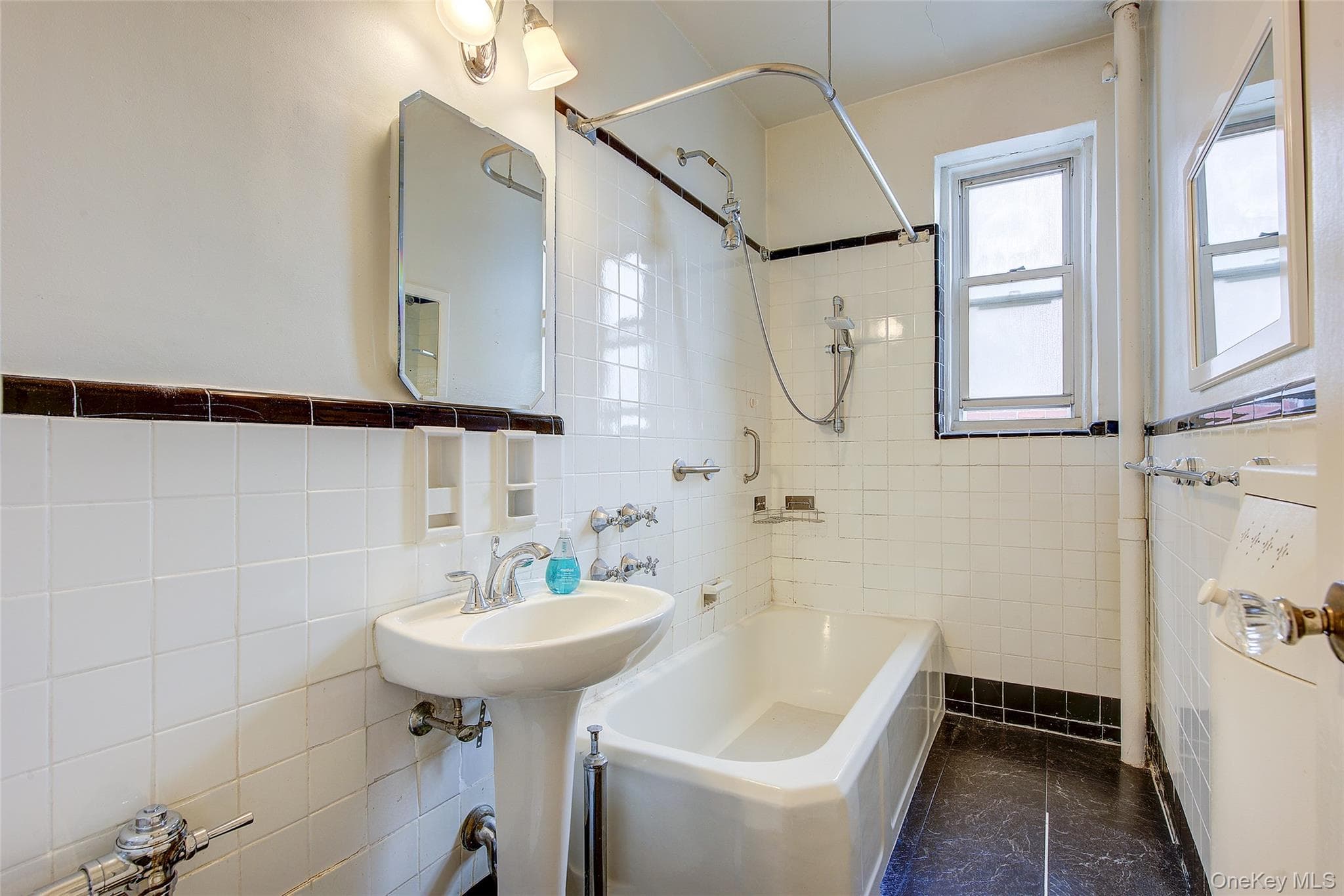 77-15 113th Street Unit: 6K thumbnail 30