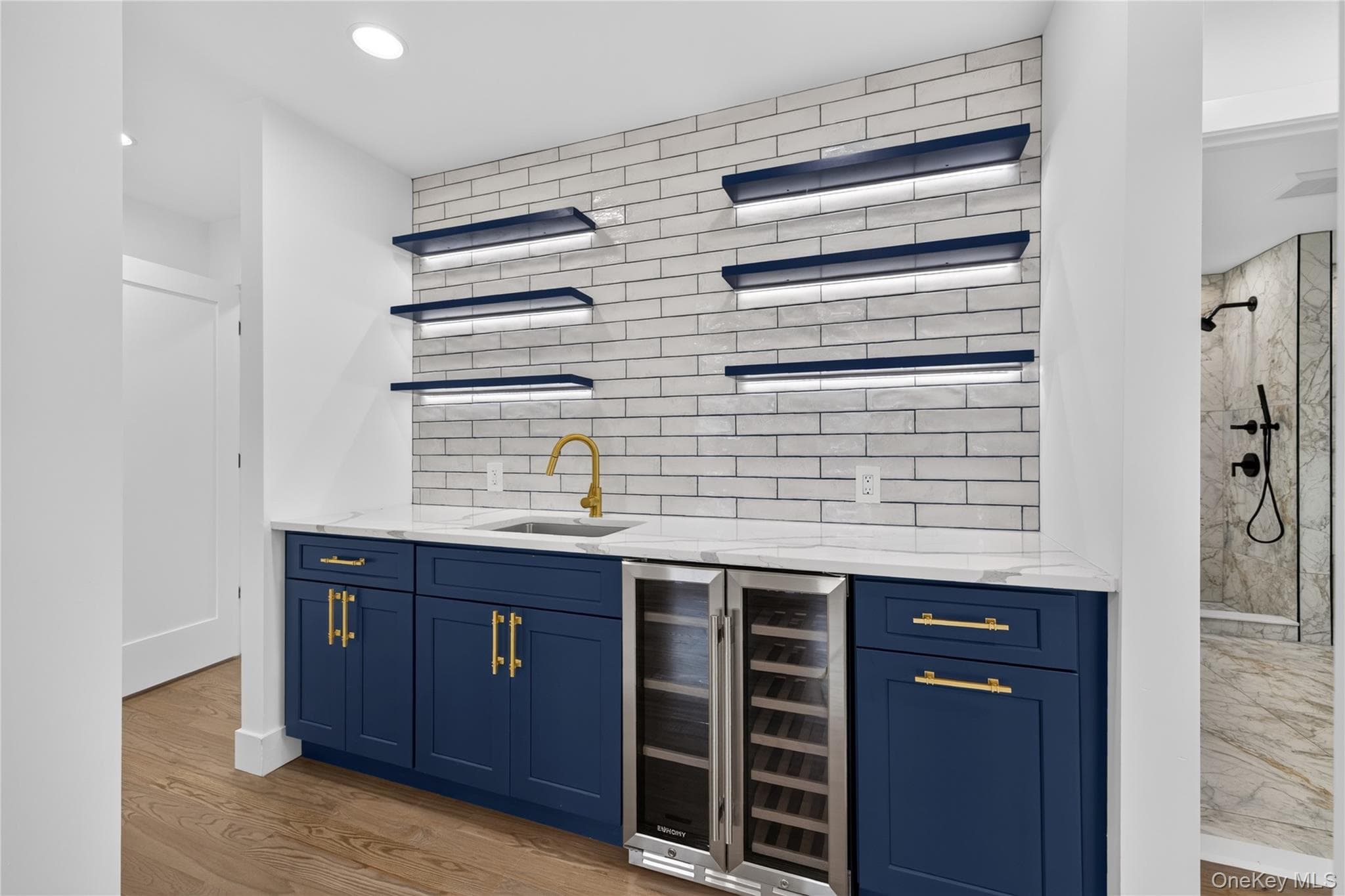 238 N Oak Street thumbnail 12