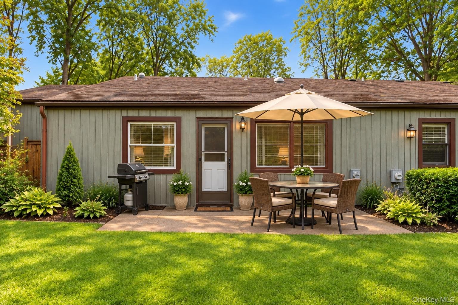 209 Strathmore Gate Drive thumbnail 26