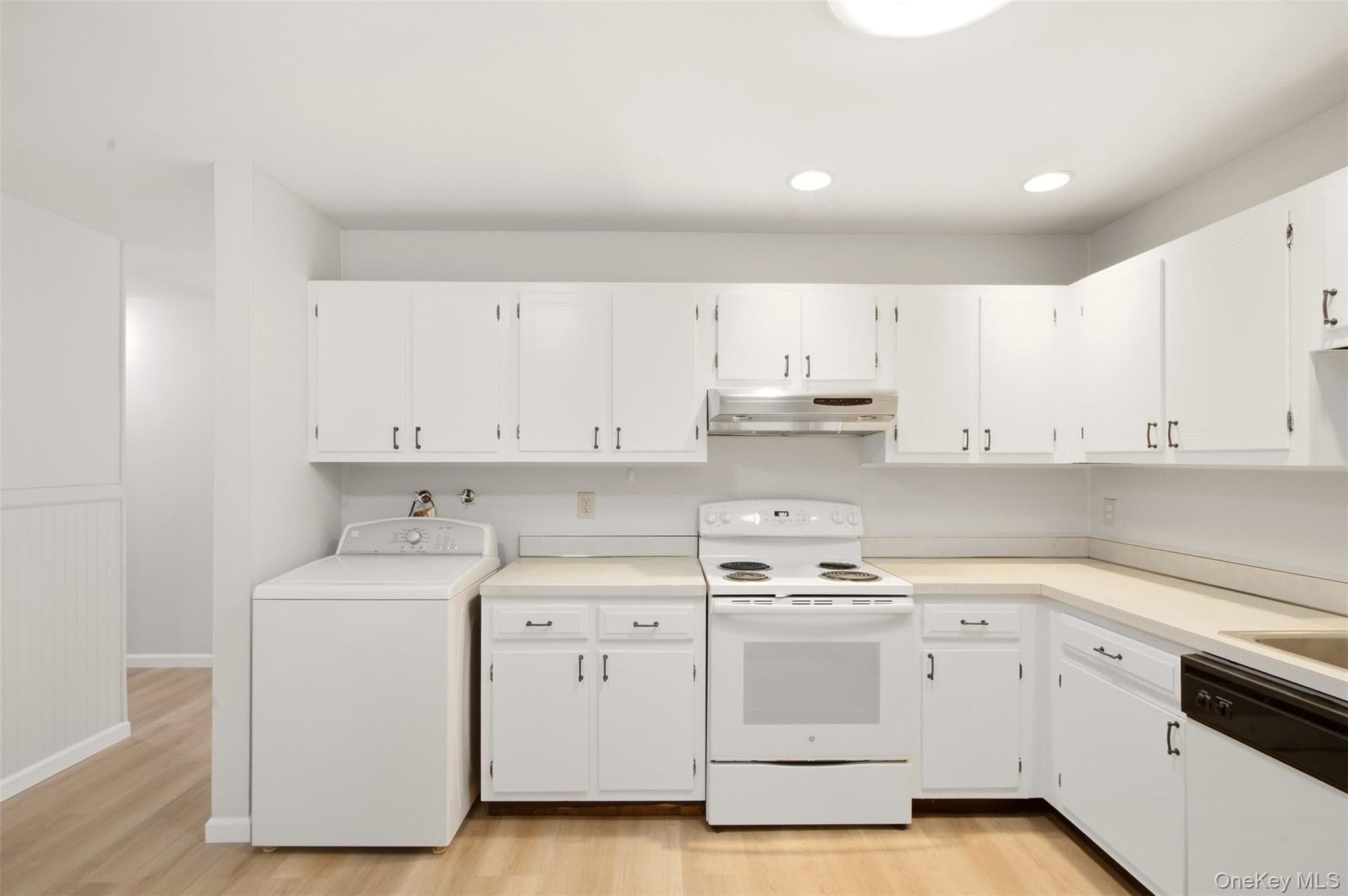 209 Strathmore Gate Drive thumbnail 15