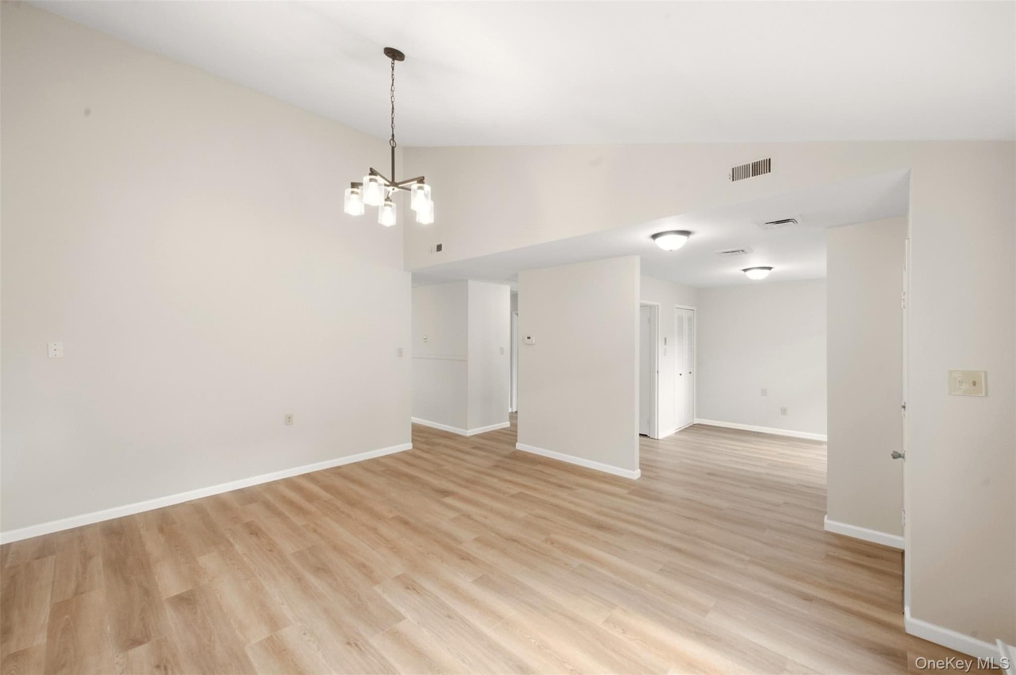209 Strathmore Gate Drive thumbnail 8