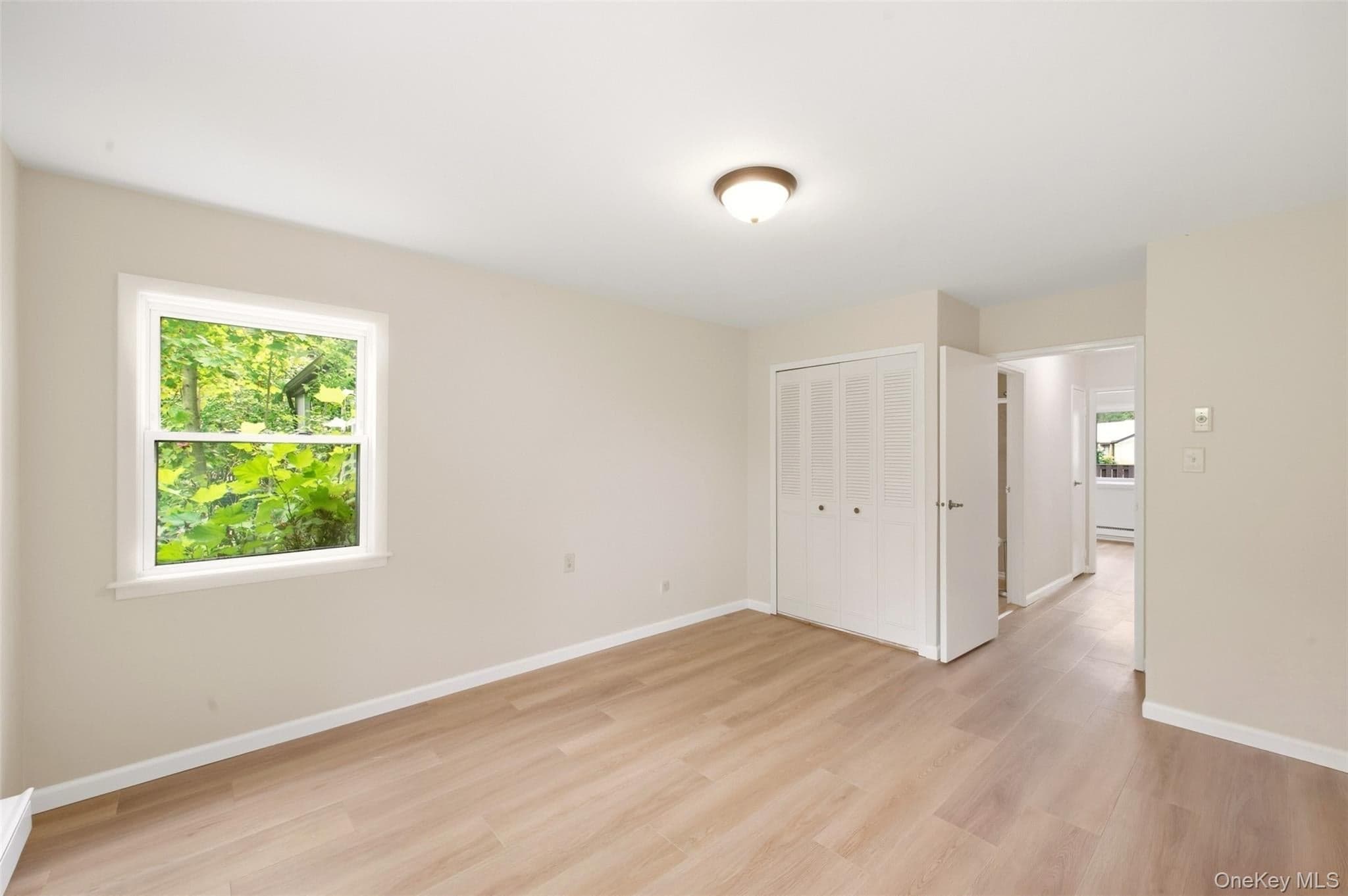 209 Strathmore Gate Drive thumbnail 19