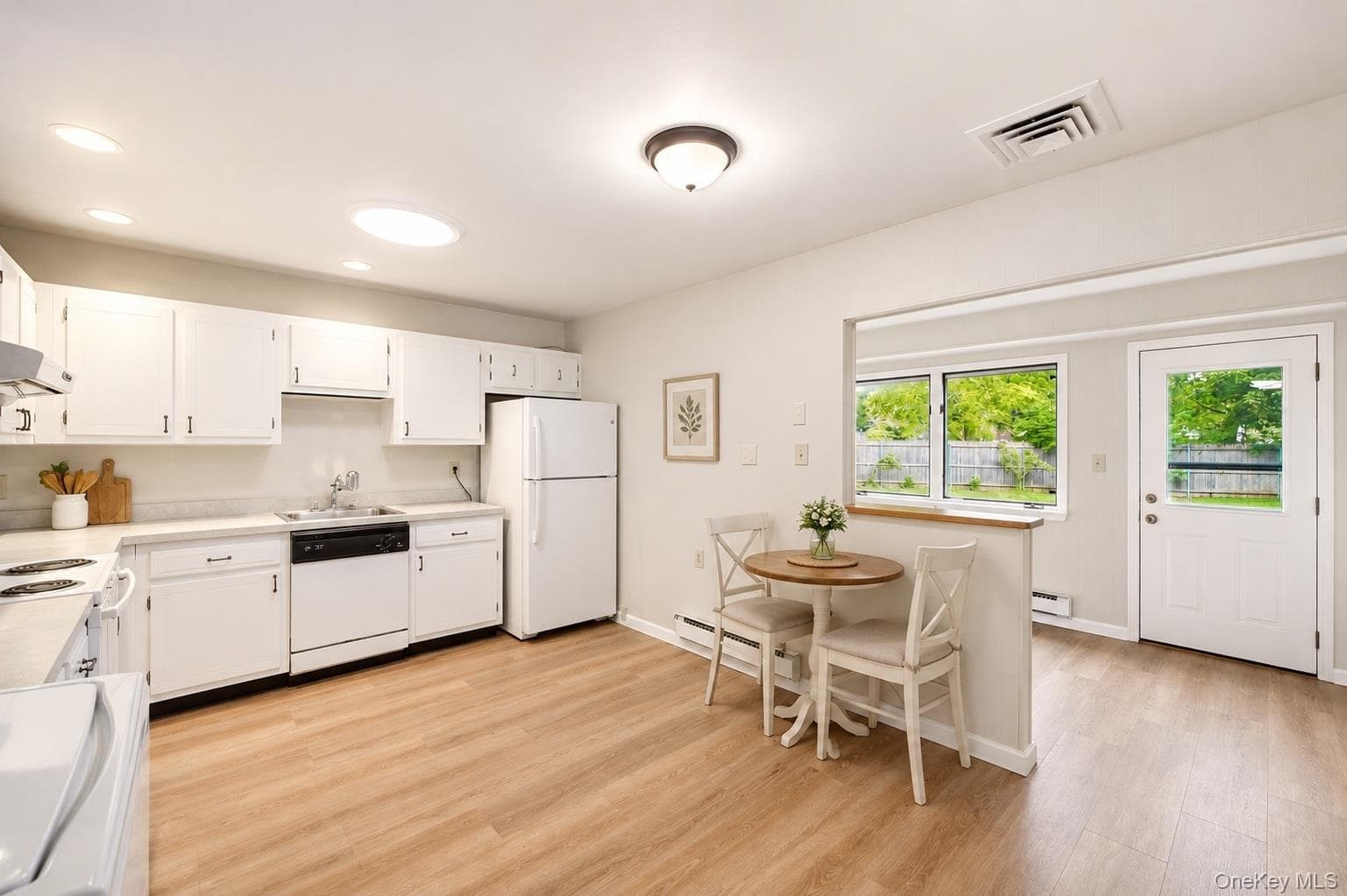 209 Strathmore Gate Drive thumbnail 12