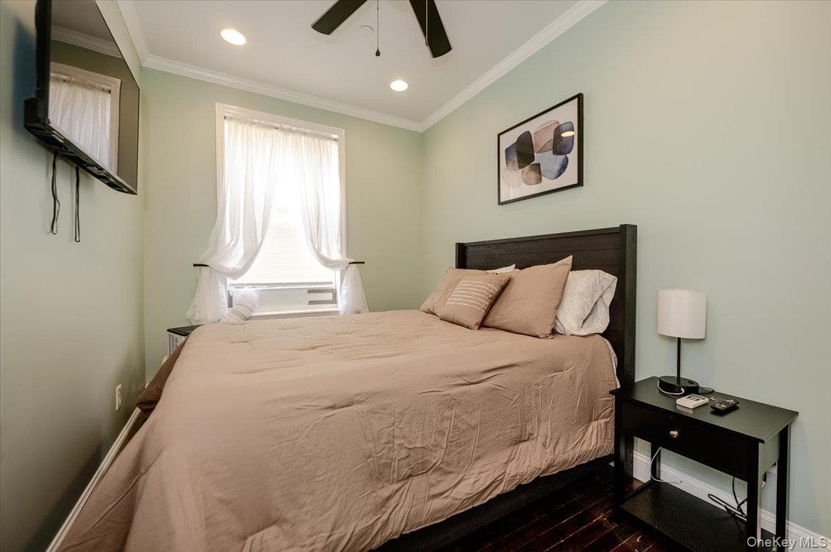 439 E 143 Street thumbnail 11