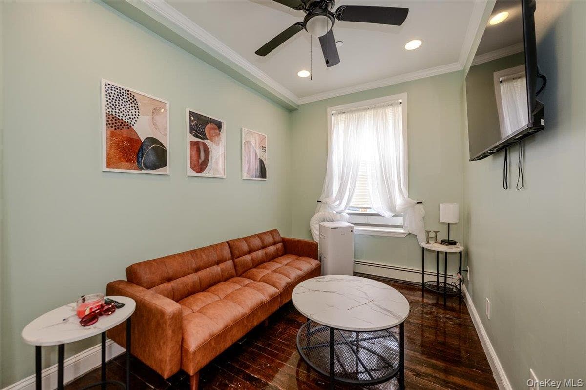 439 E 143 Street thumbnail 10