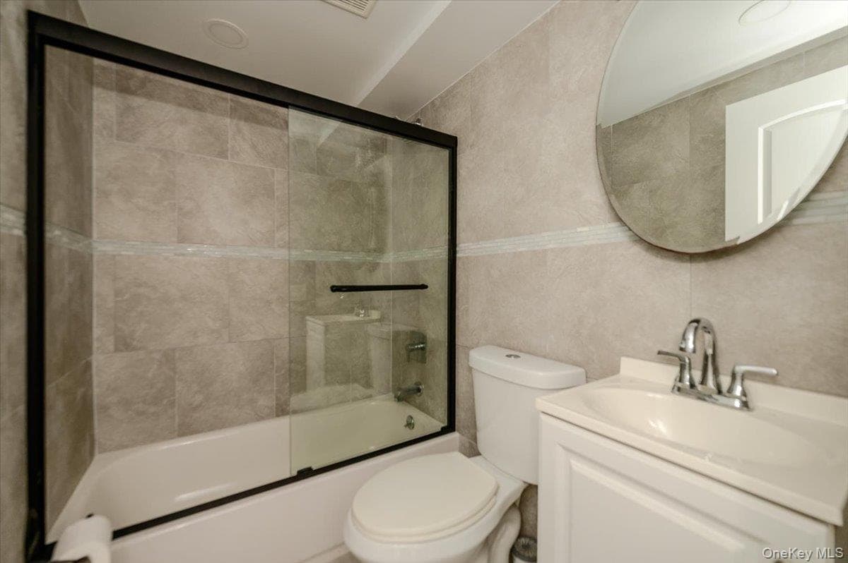 439 E 143 Street thumbnail 21