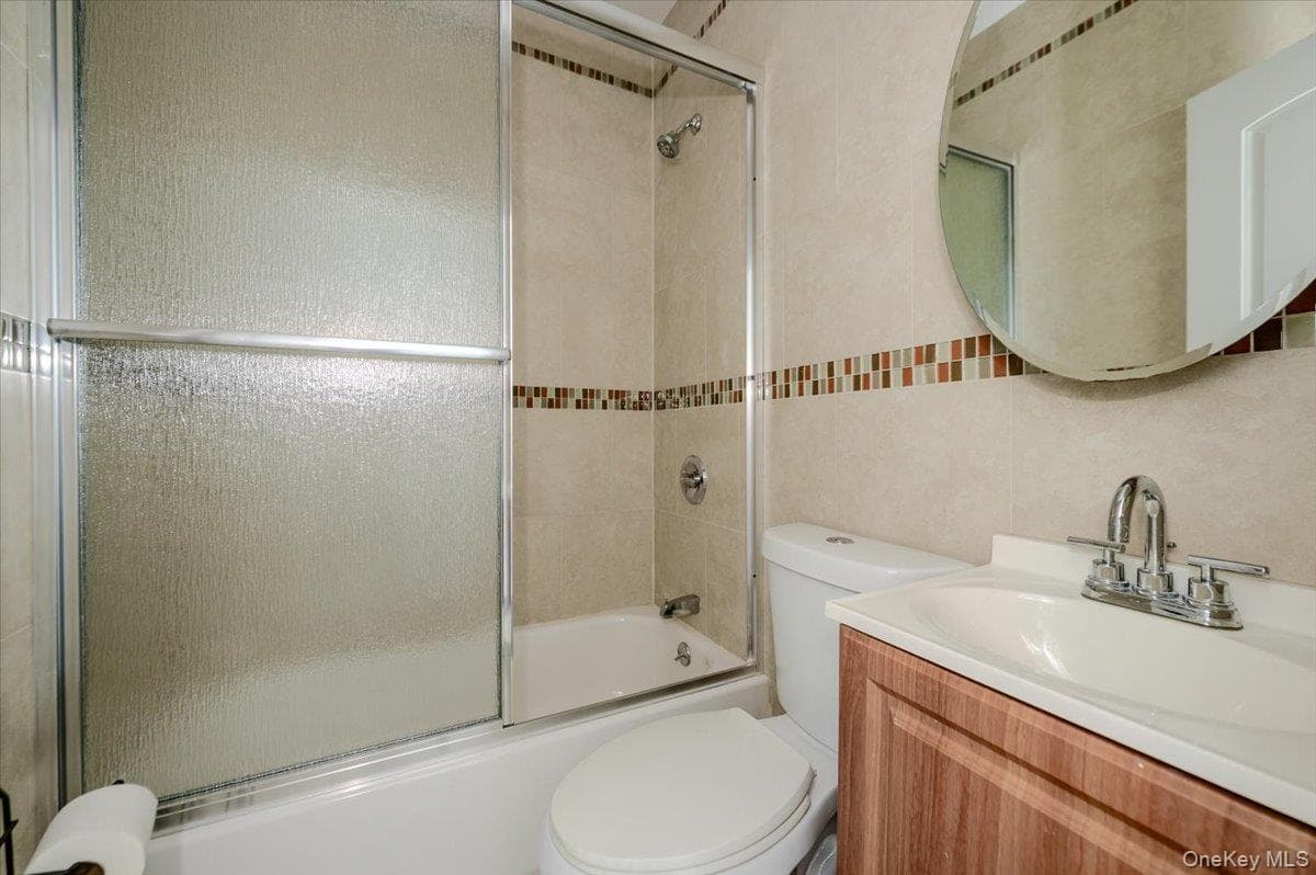 439 E 143 Street thumbnail 18