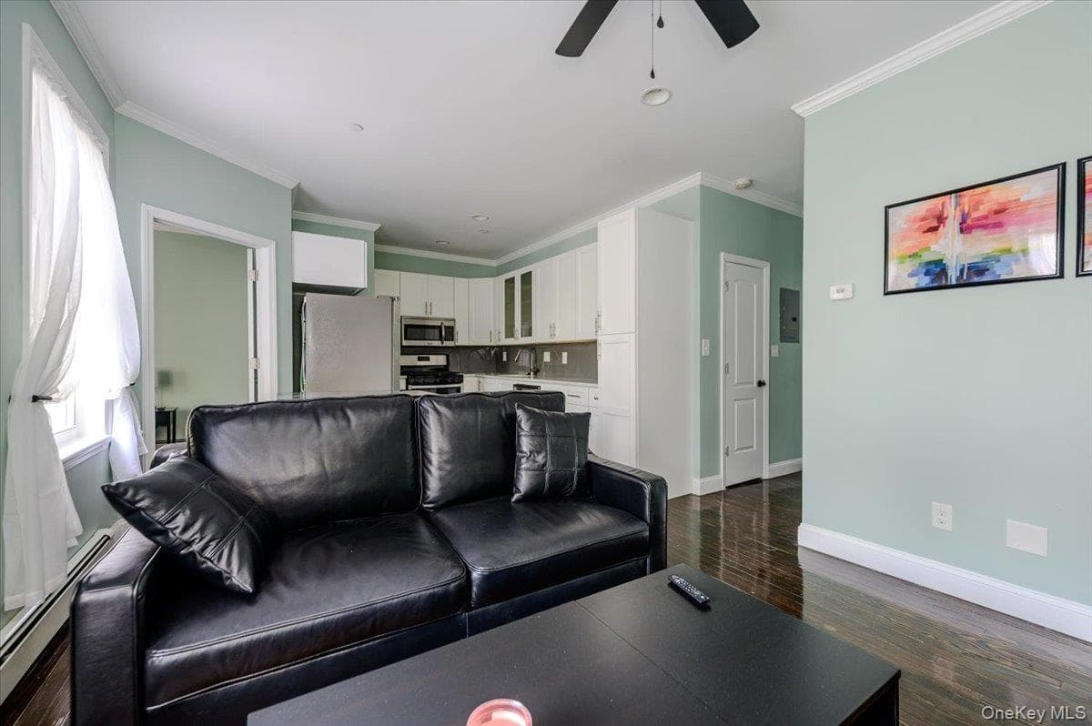 439 E 143 Street thumbnail 14