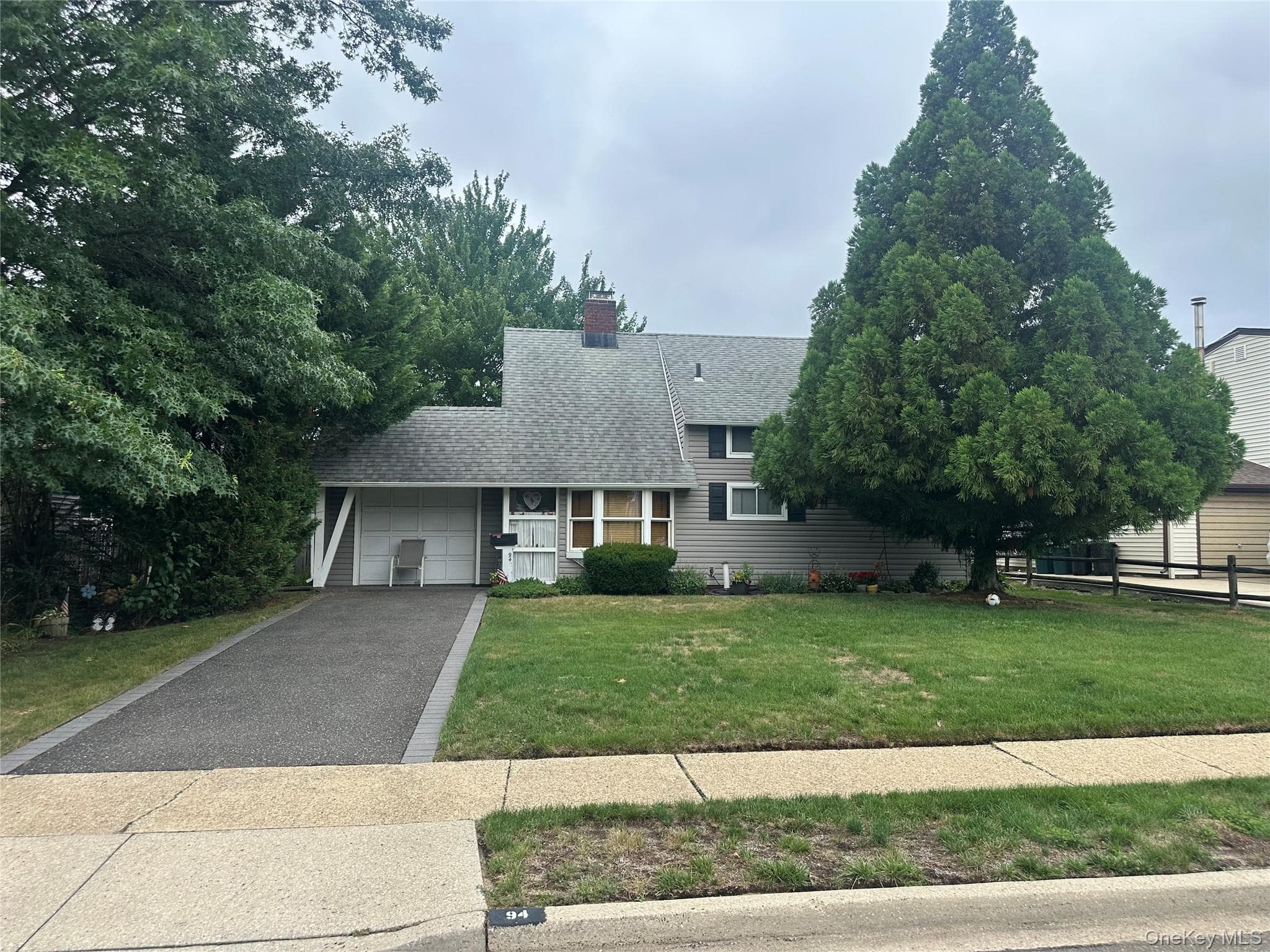 94 Willowood Drive photo 1