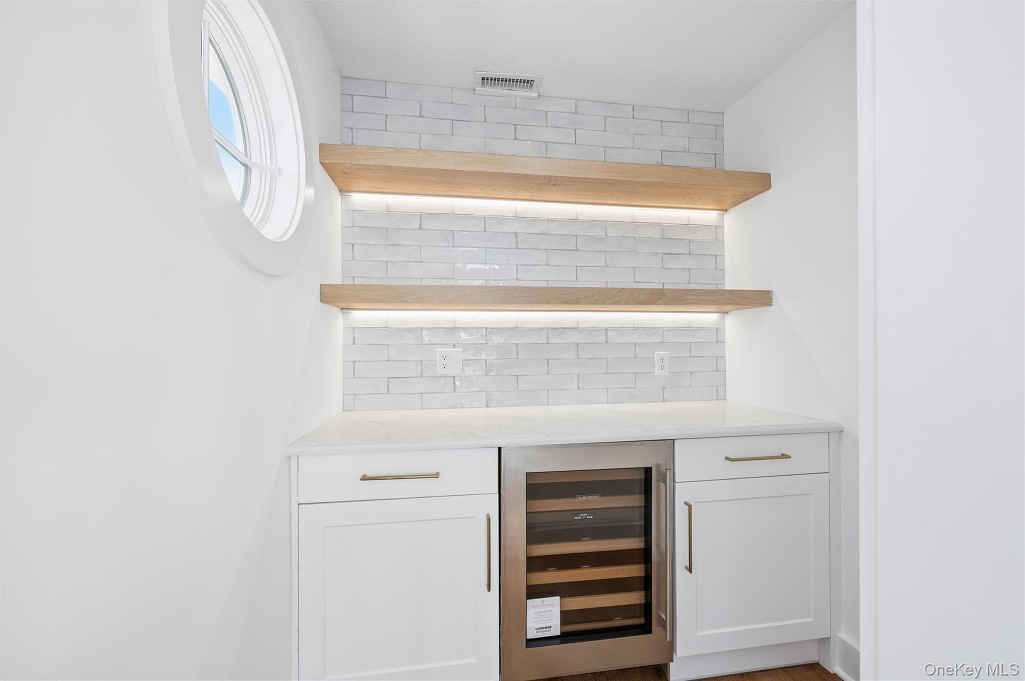 22 Laura Lee Drive thumbnail 9