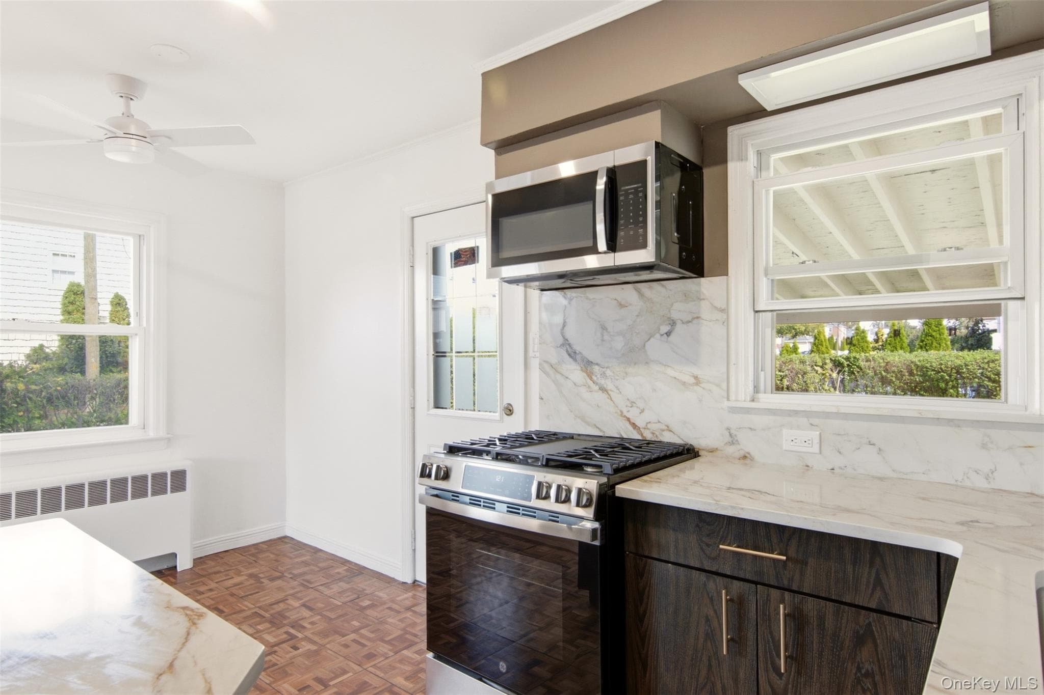 336 Herricks Road thumbnail 12