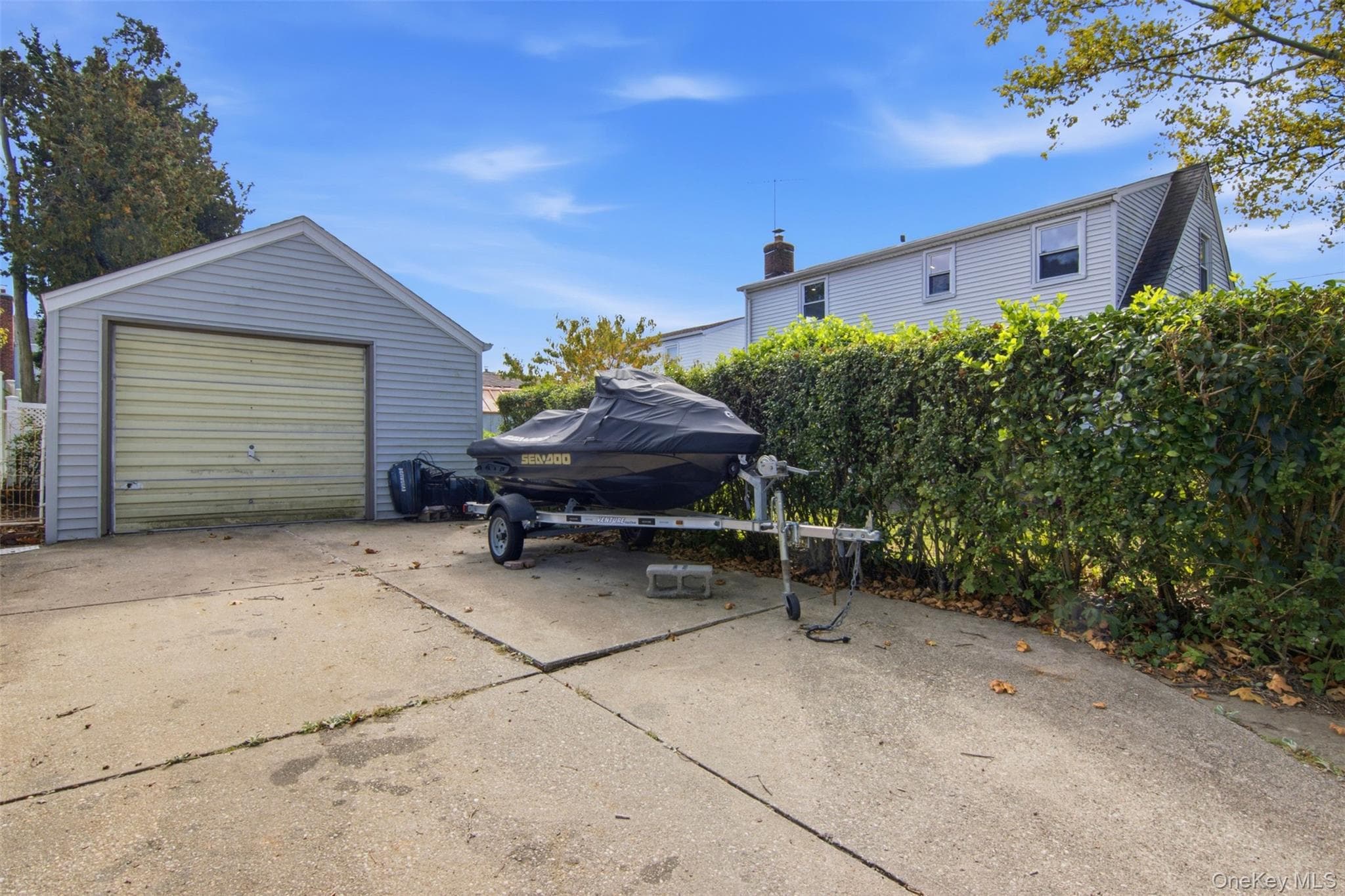 336 Herricks Road thumbnail 24