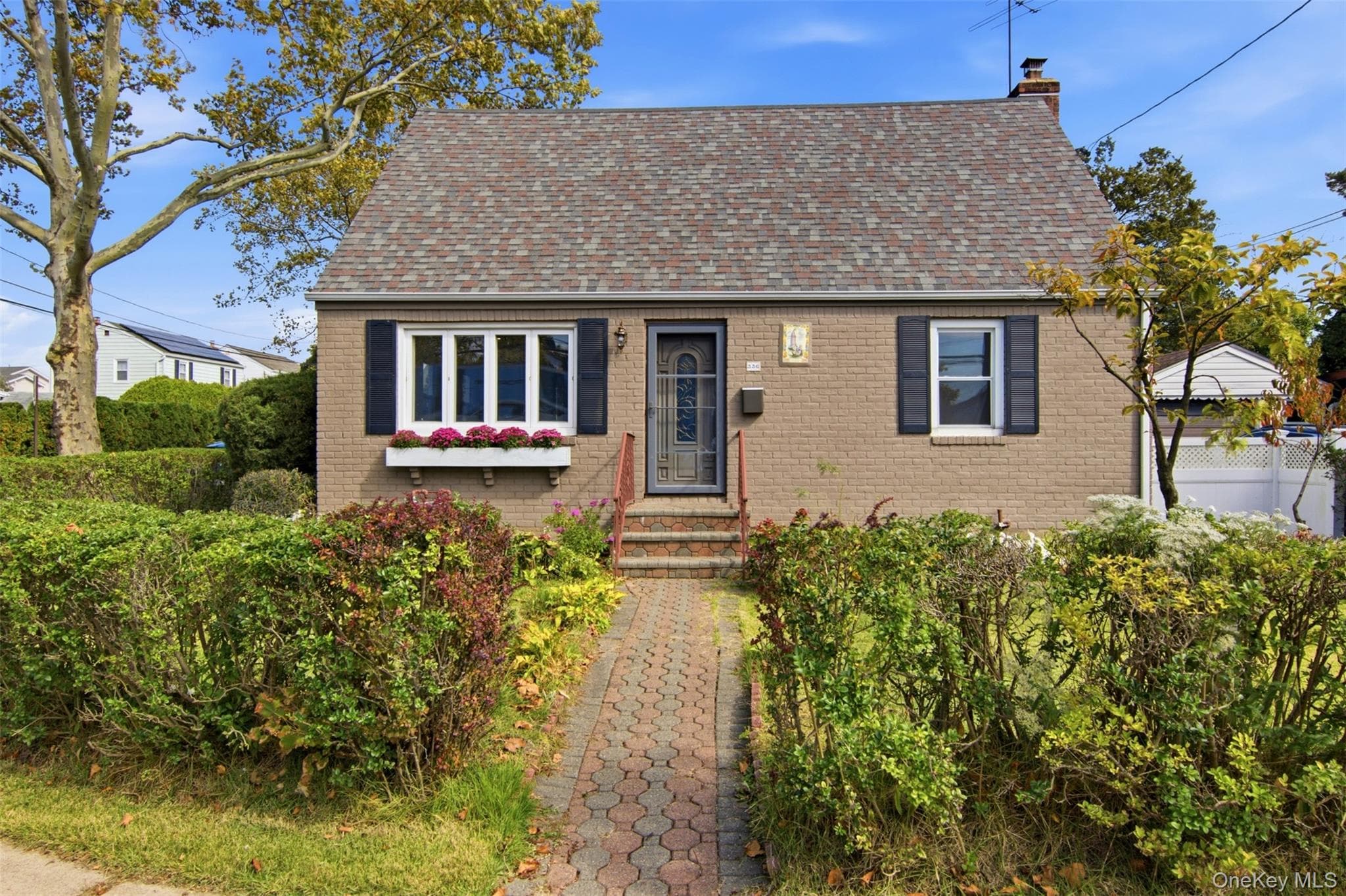 336 Herricks Road, Mineola