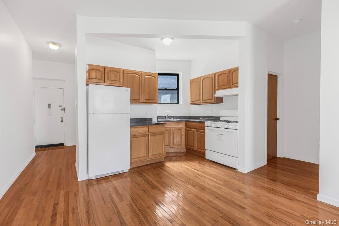 1608 Amsterdam Avenue Unit: 5A thumbnail 9